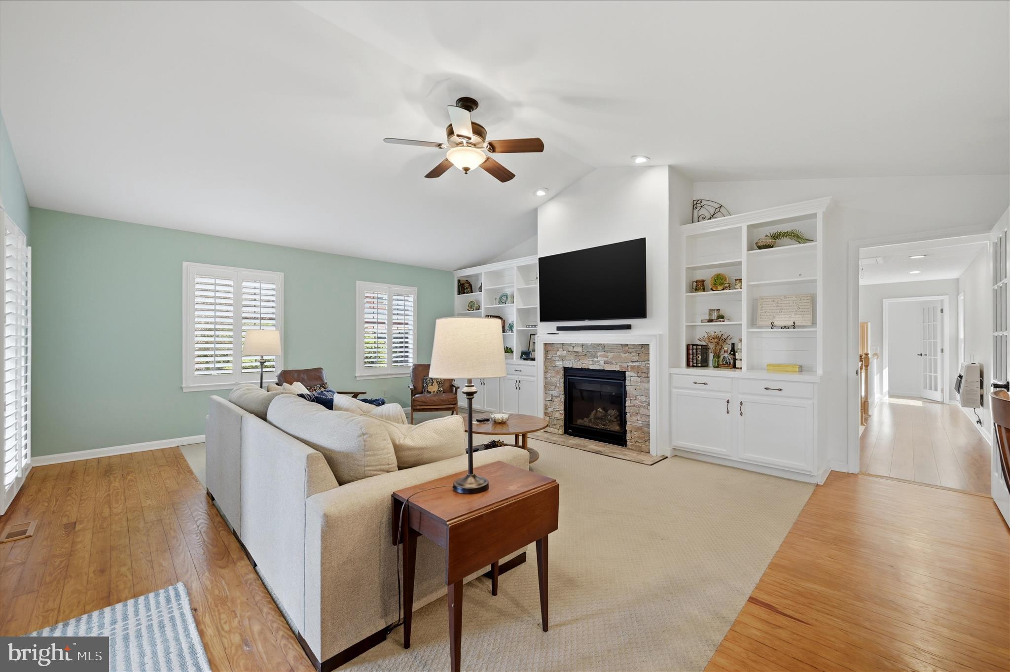 VALLEY VIEW - Residential