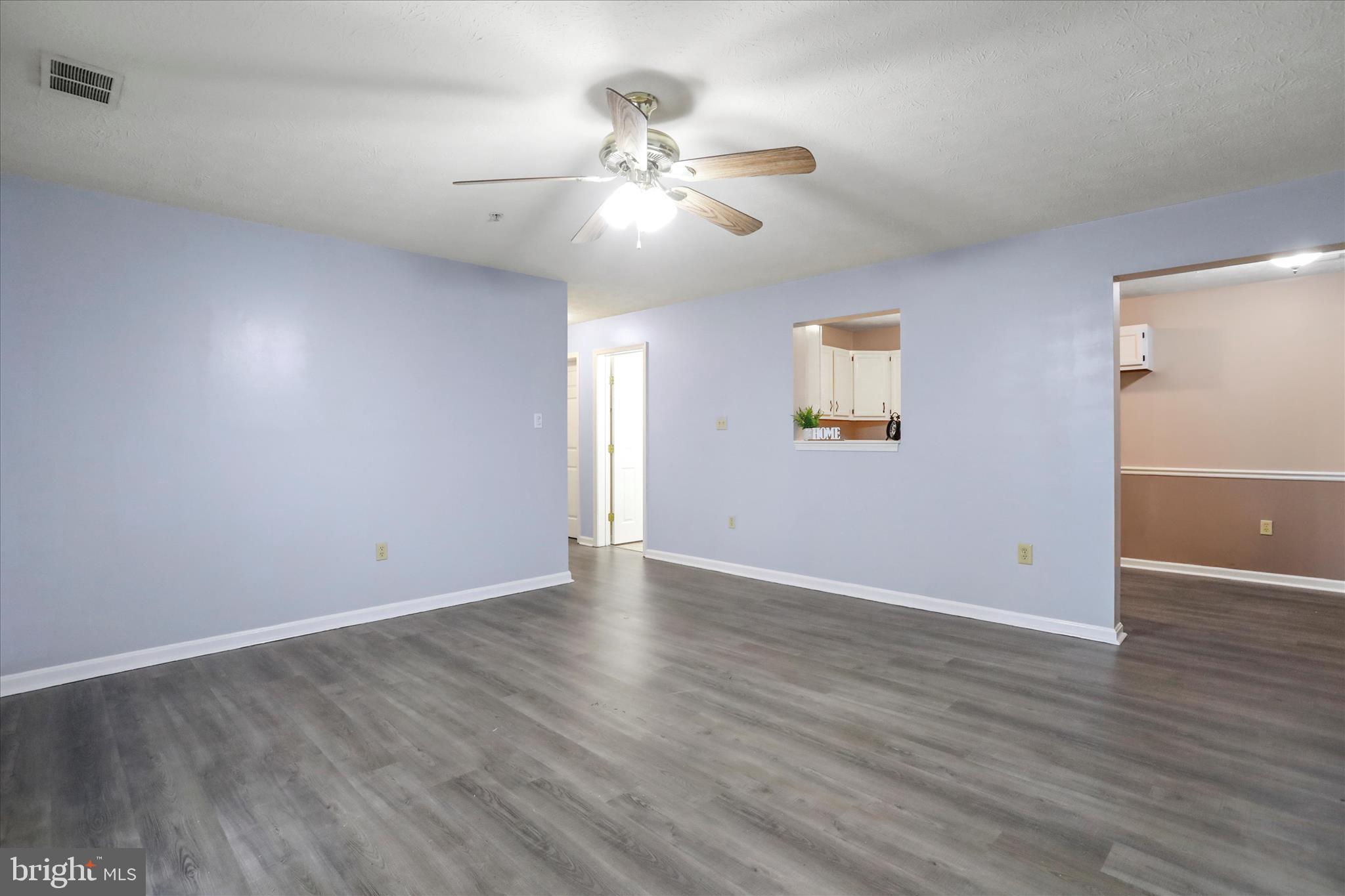 SIGNAL KNOB CONDOS - Residential