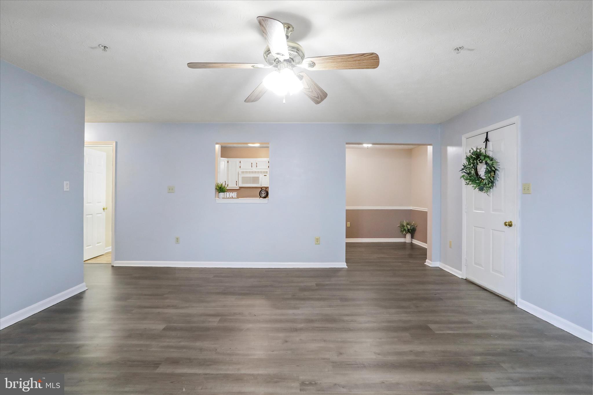 SIGNAL KNOB CONDOS - Residential