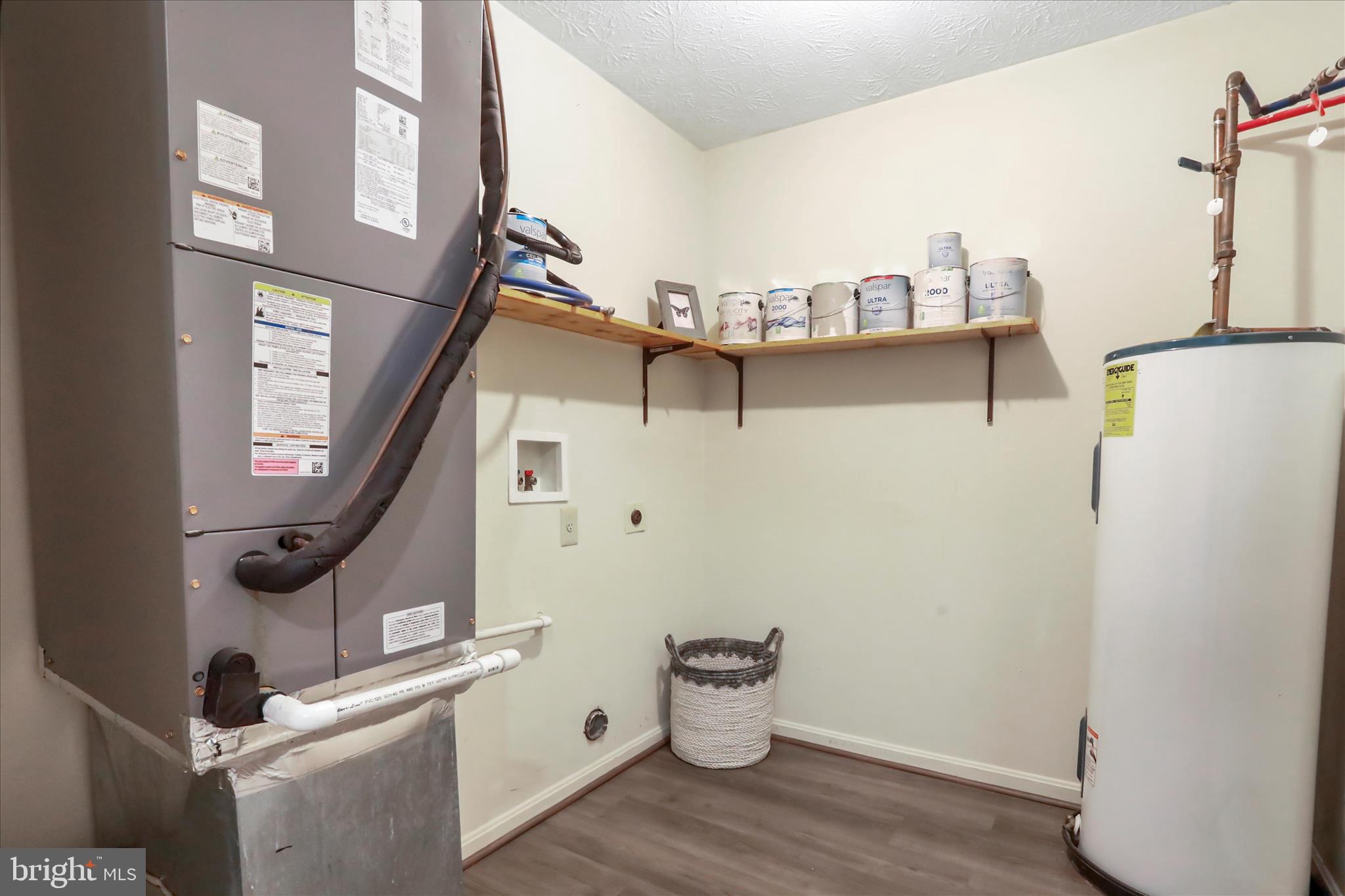 SIGNAL KNOB CONDOS - Residential