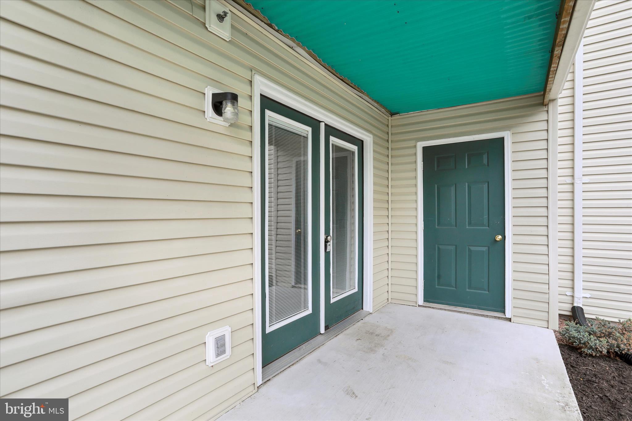 SIGNAL KNOB CONDOS - Residential