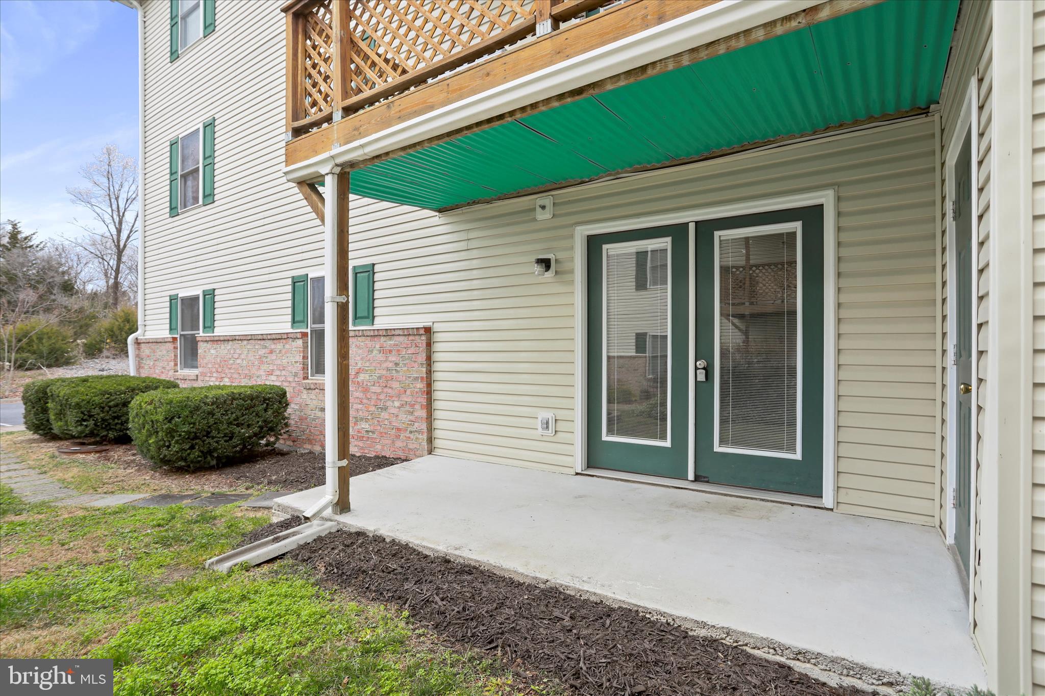 SIGNAL KNOB CONDOS - Residential