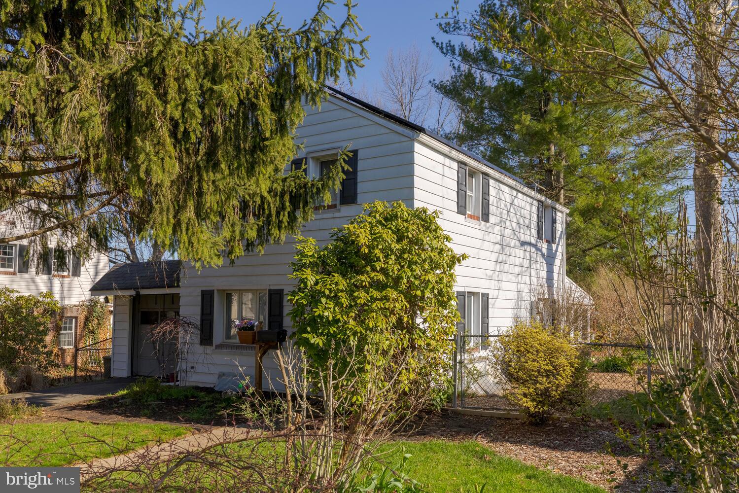 1227 BRUCE ROAD