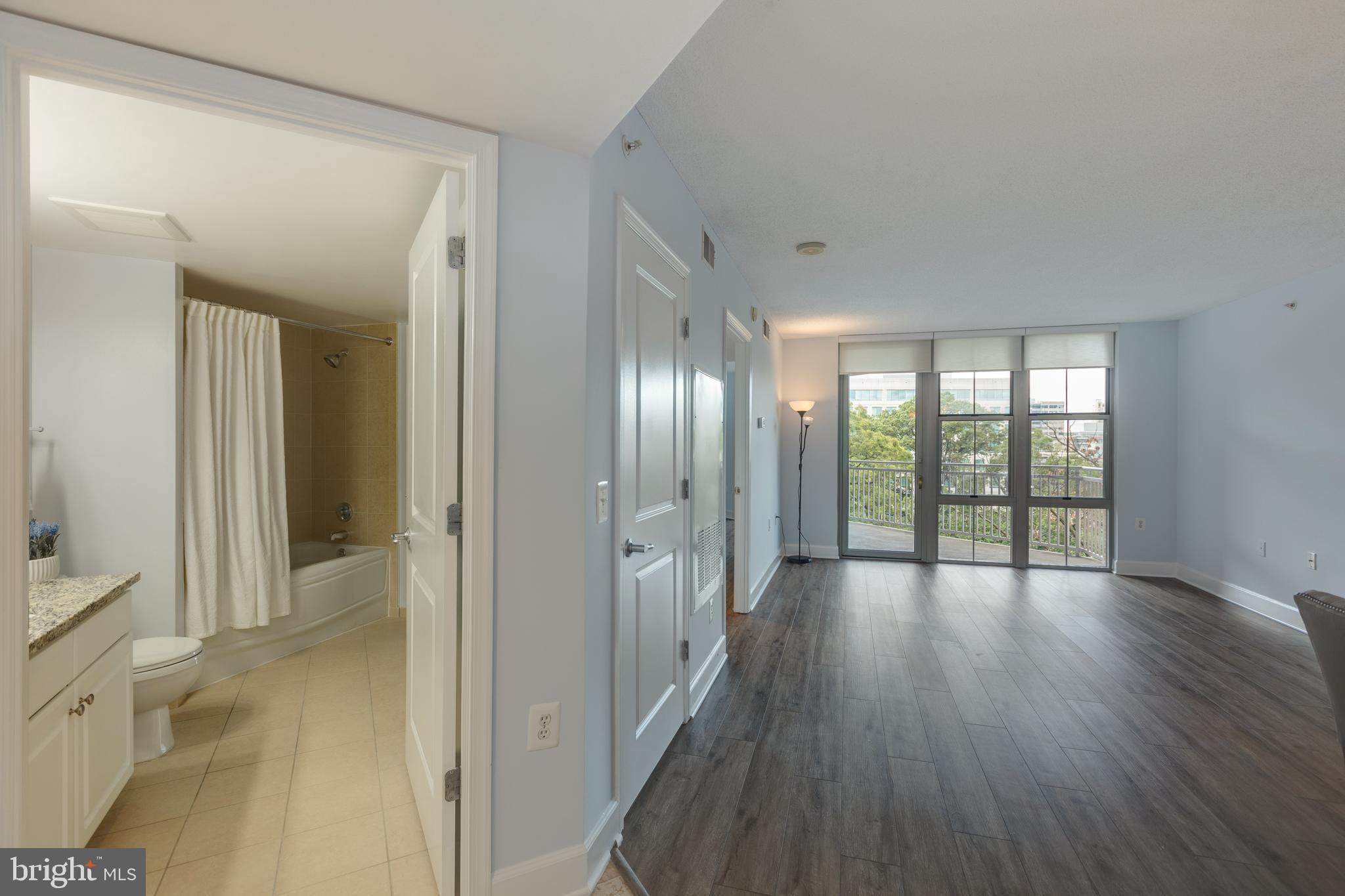 CARLTON HOUSE - Residential