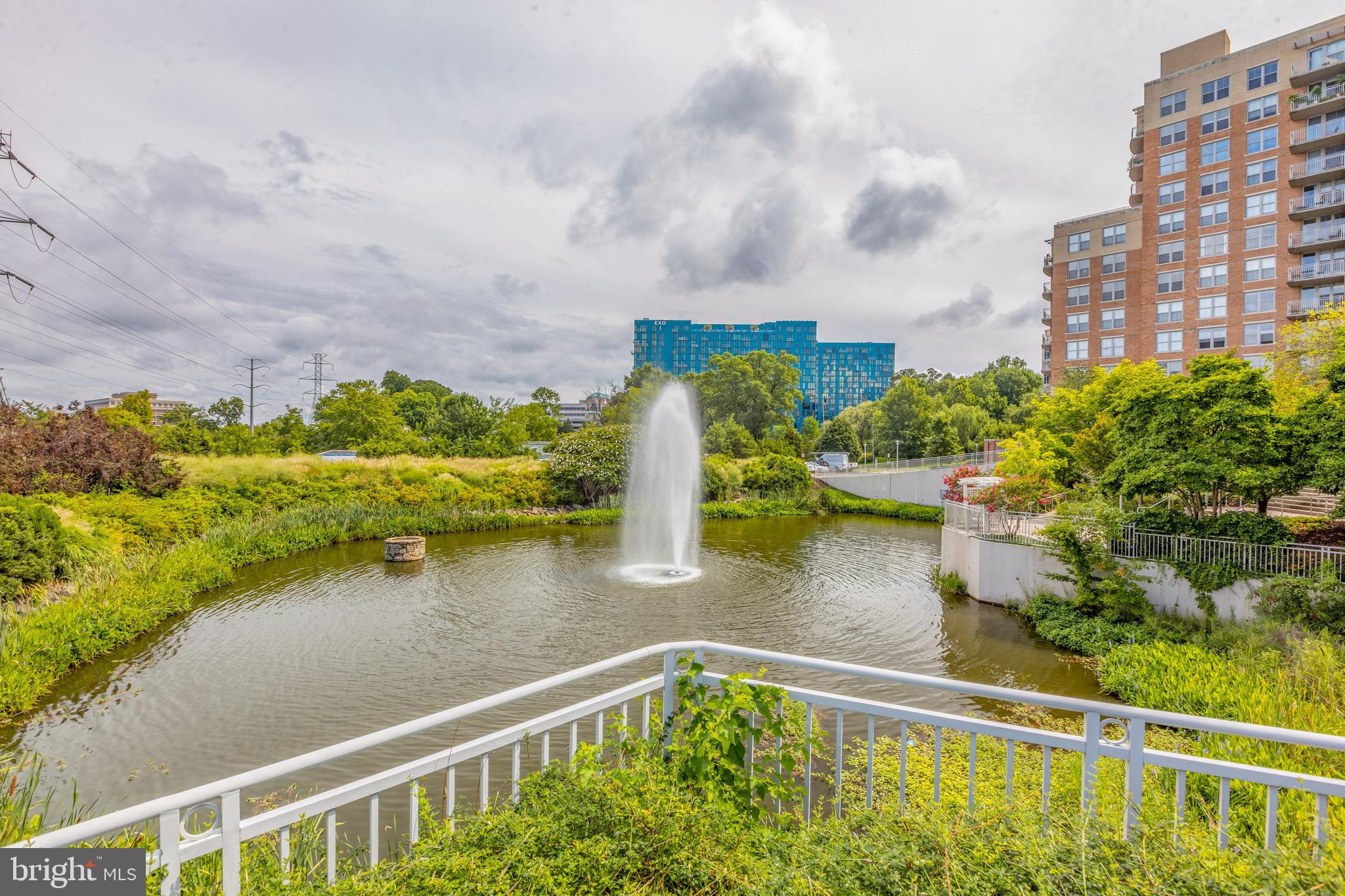 CARLTON HOUSE - Residential