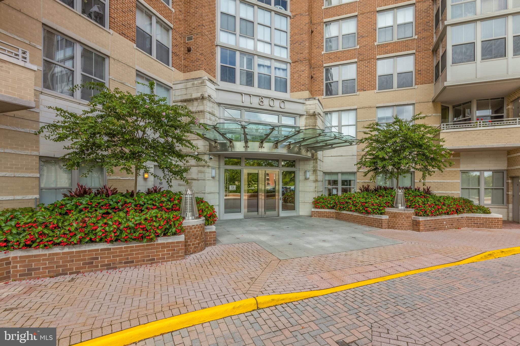 CARLTON HOUSE - Residential