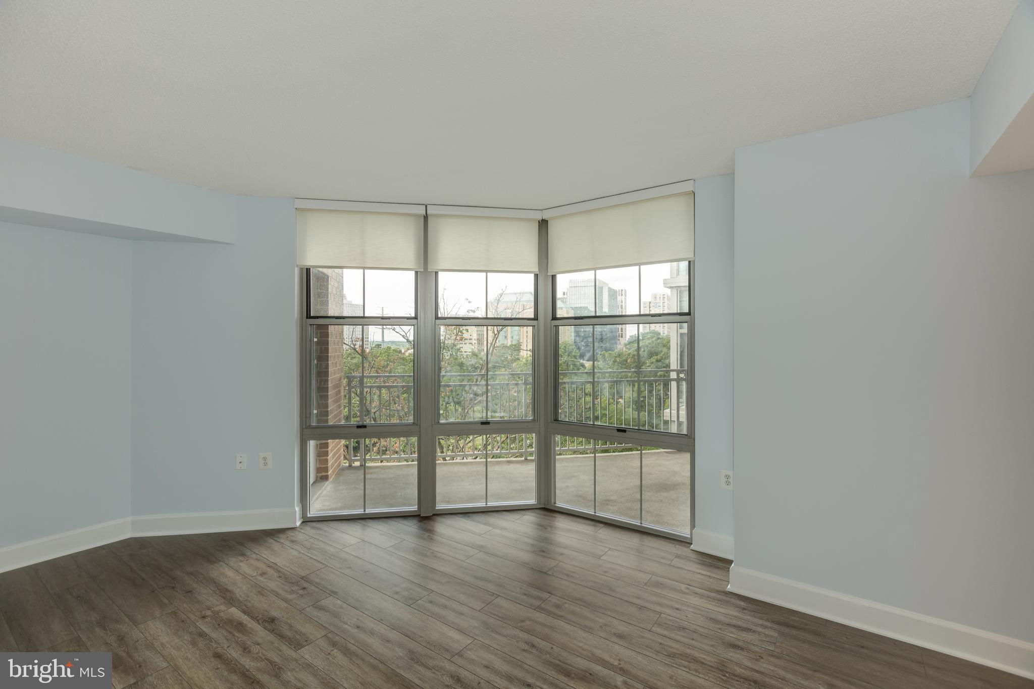 CARLTON HOUSE - Residential