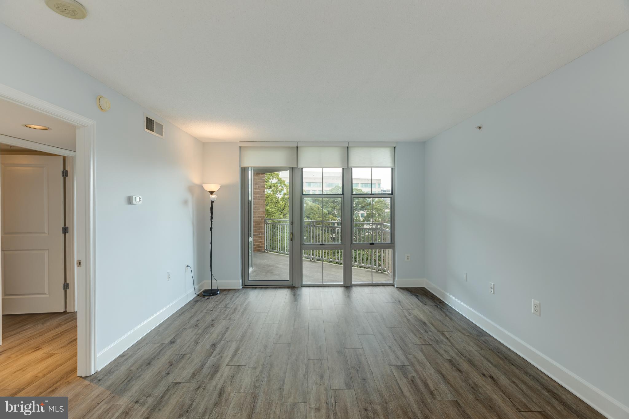 CARLTON HOUSE - Residential