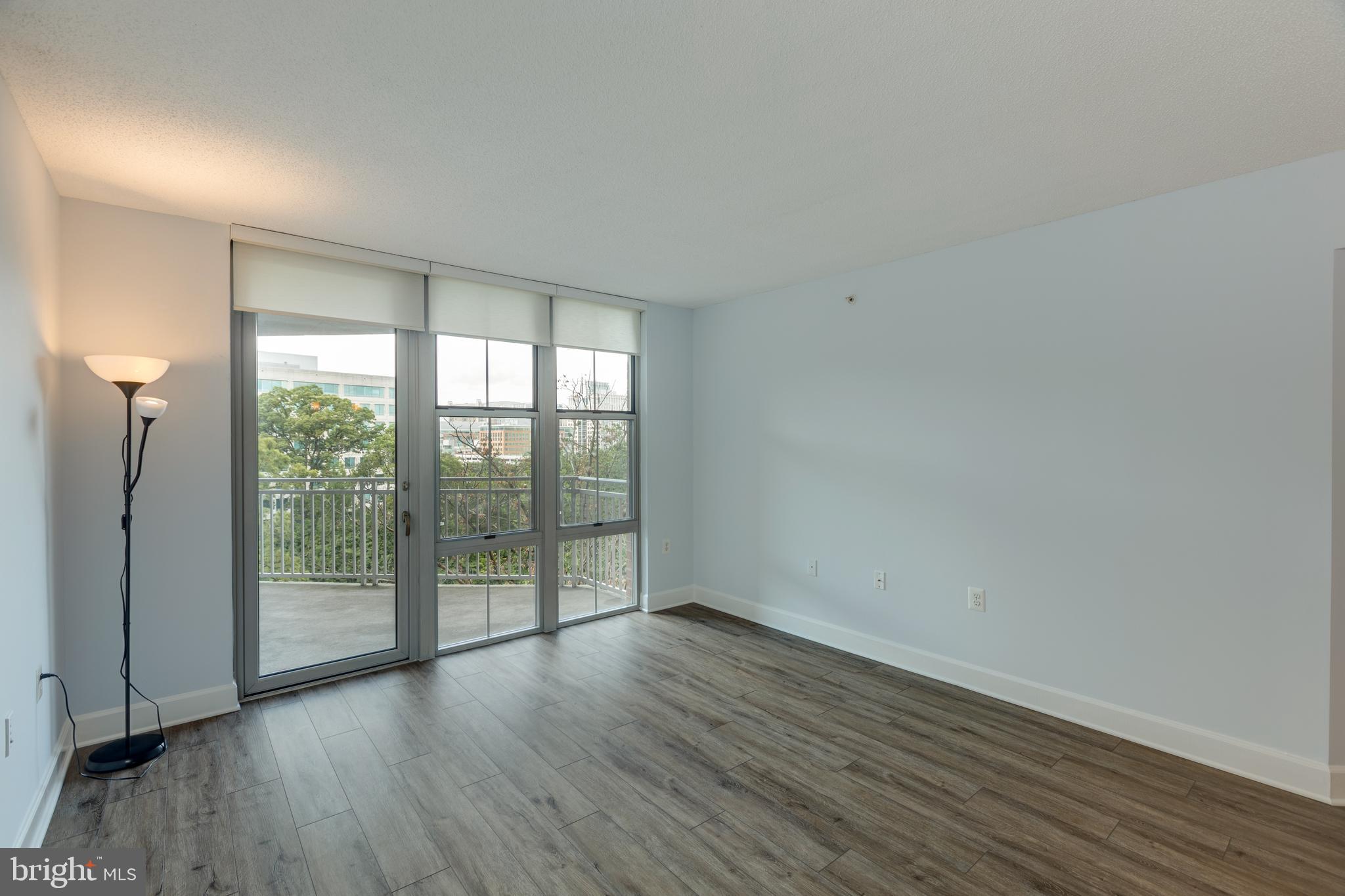 CARLTON HOUSE - Residential