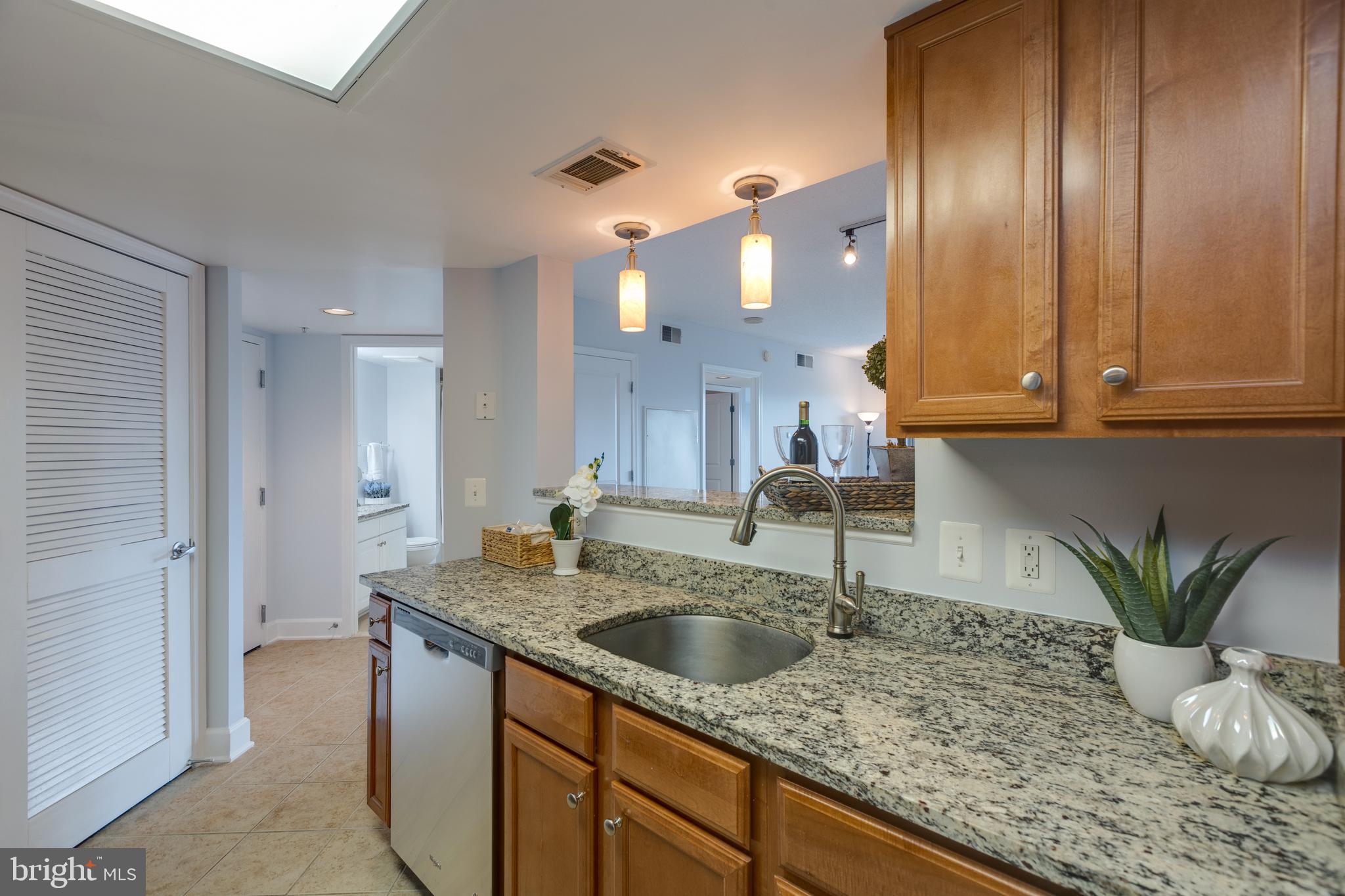 CARLTON HOUSE - Residential