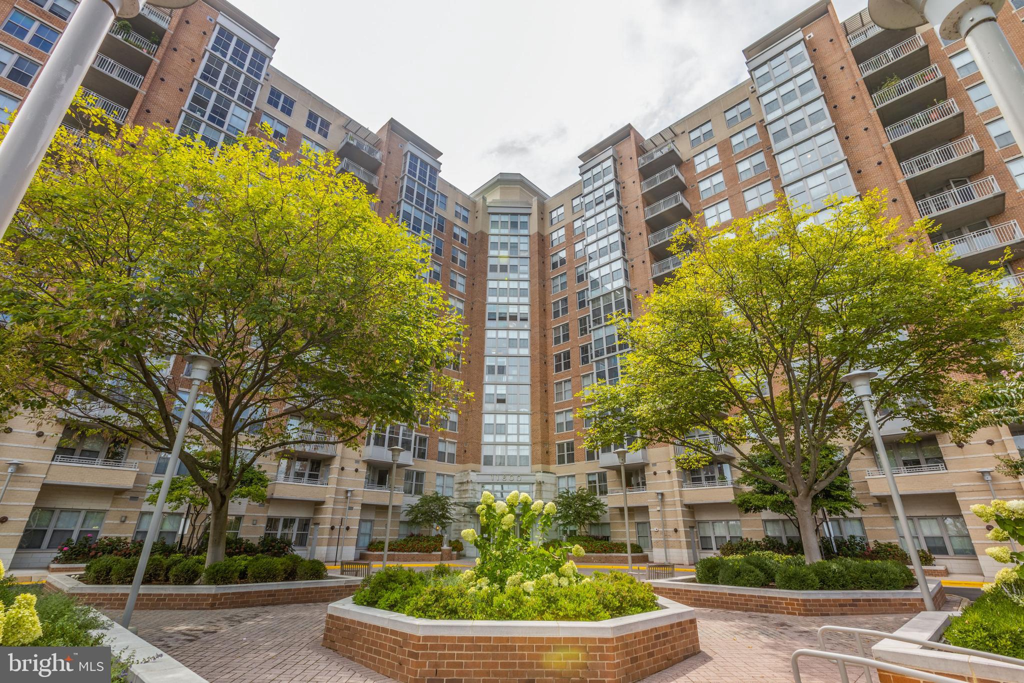 CARLTON HOUSE - Residential