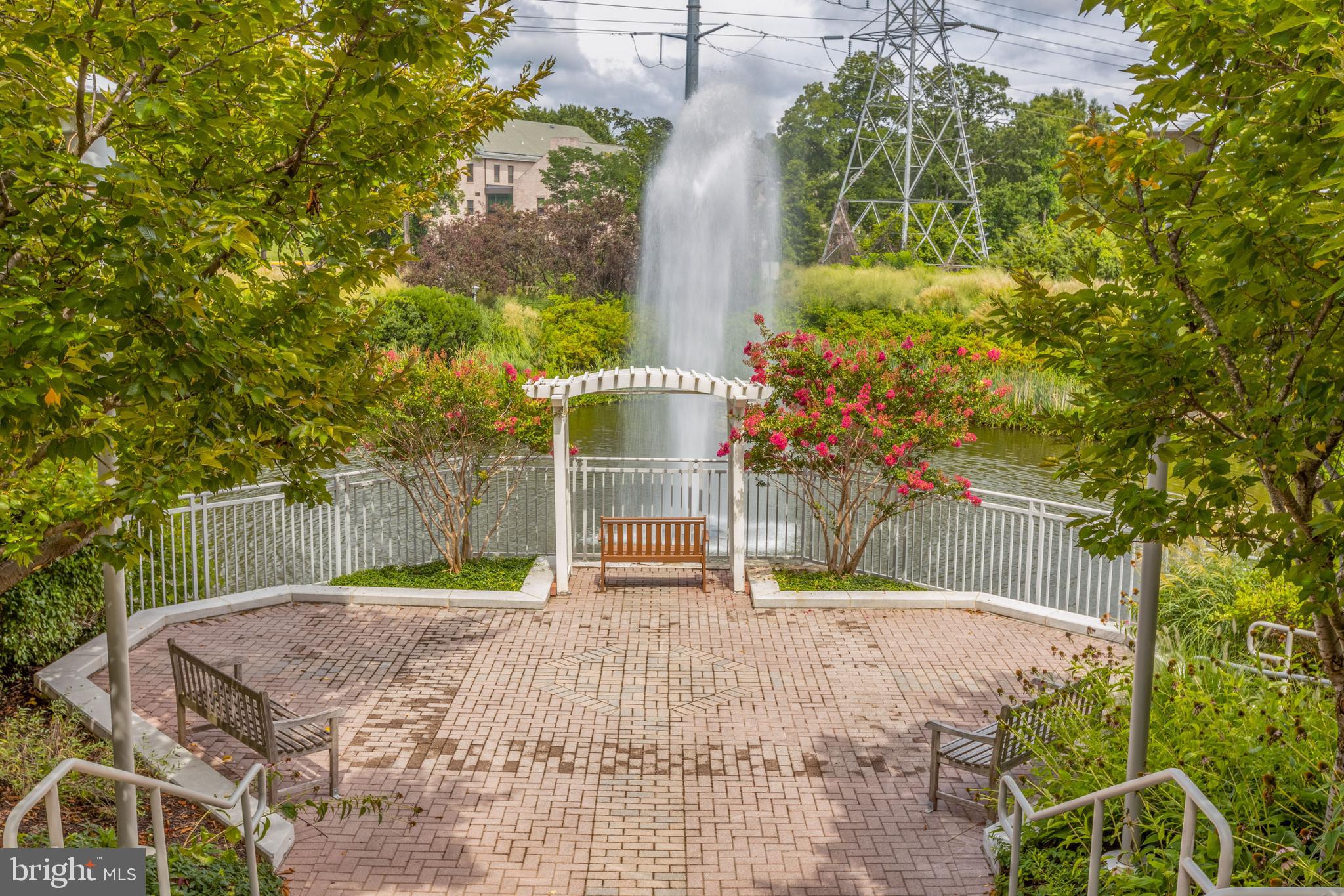 CARLTON HOUSE - Residential