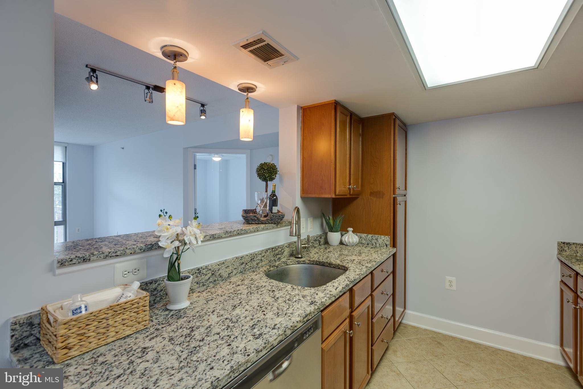 CARLTON HOUSE - Residential