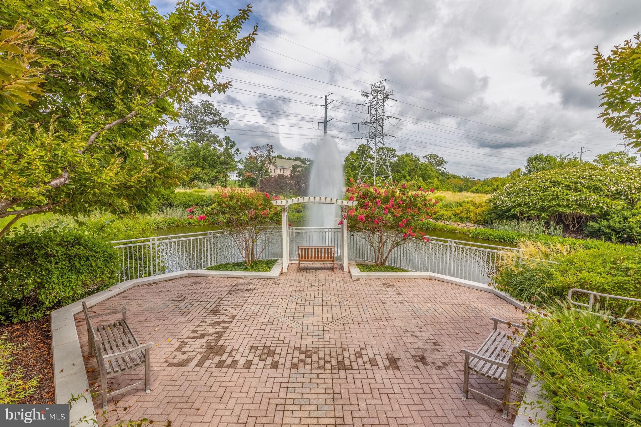 CARLTON HOUSE - Residential