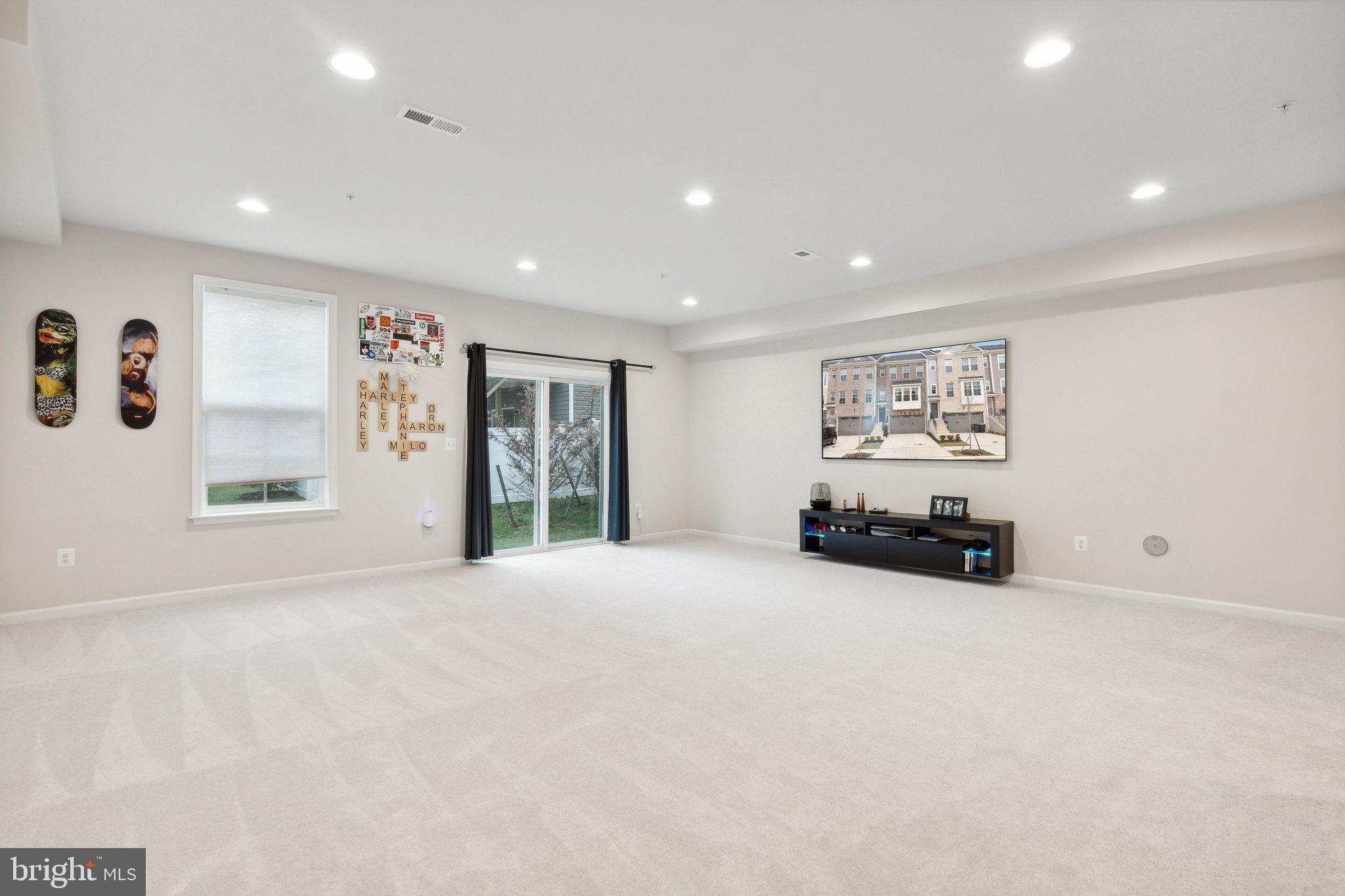 WESTRIDGE AT WESTPHALIA - Residential Lease