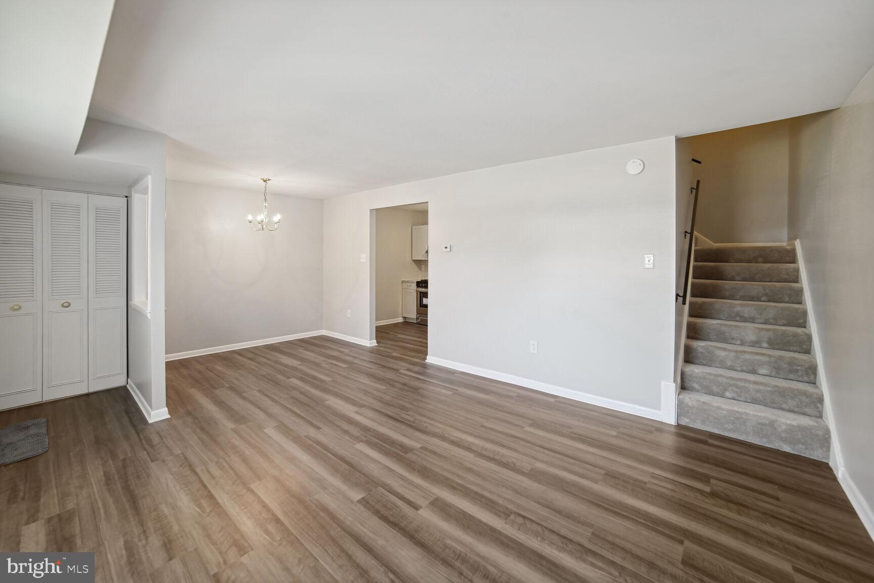 WHISKEY BOTTOM - Residential