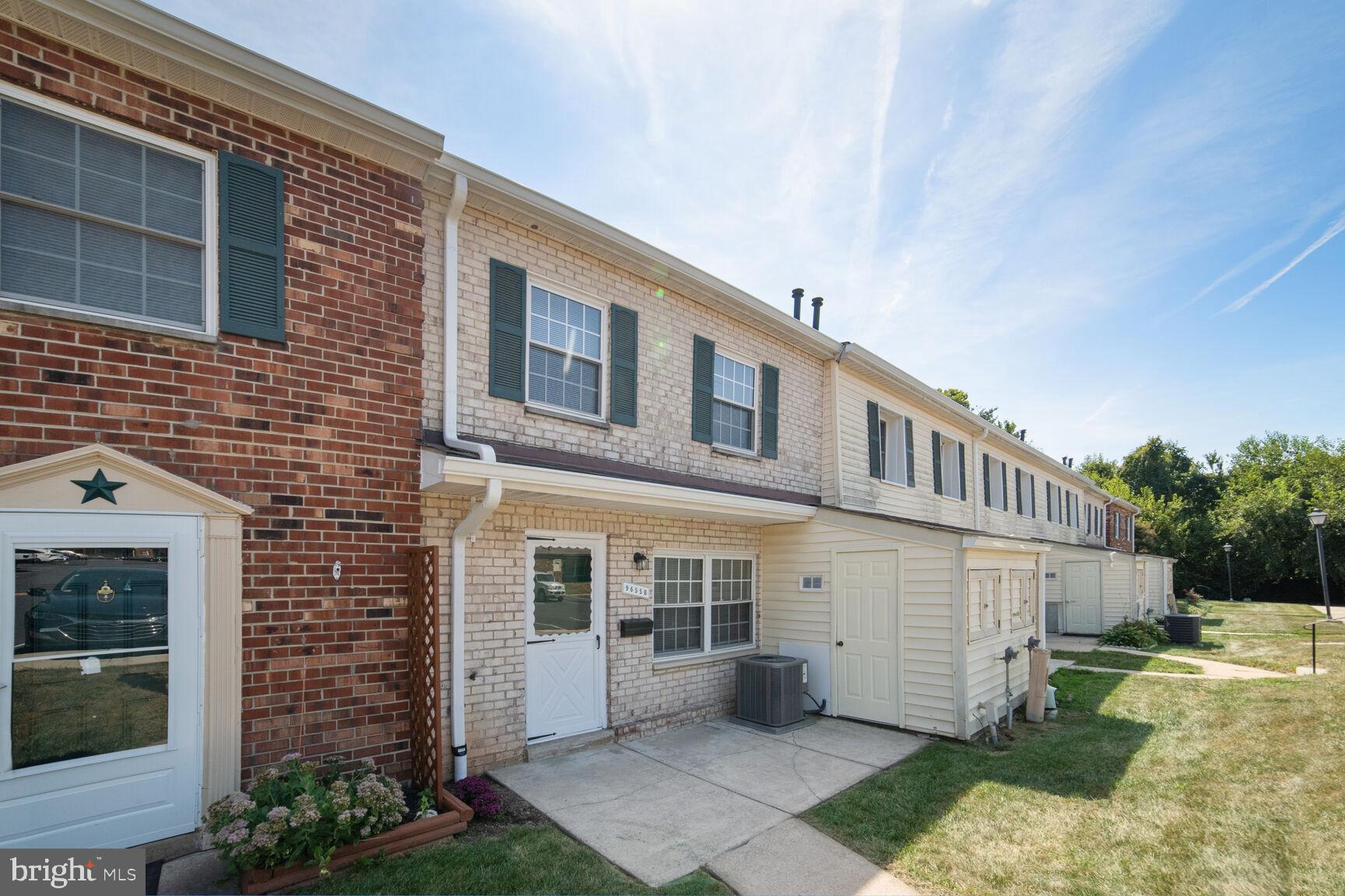 WHISKEY BOTTOM - Residential