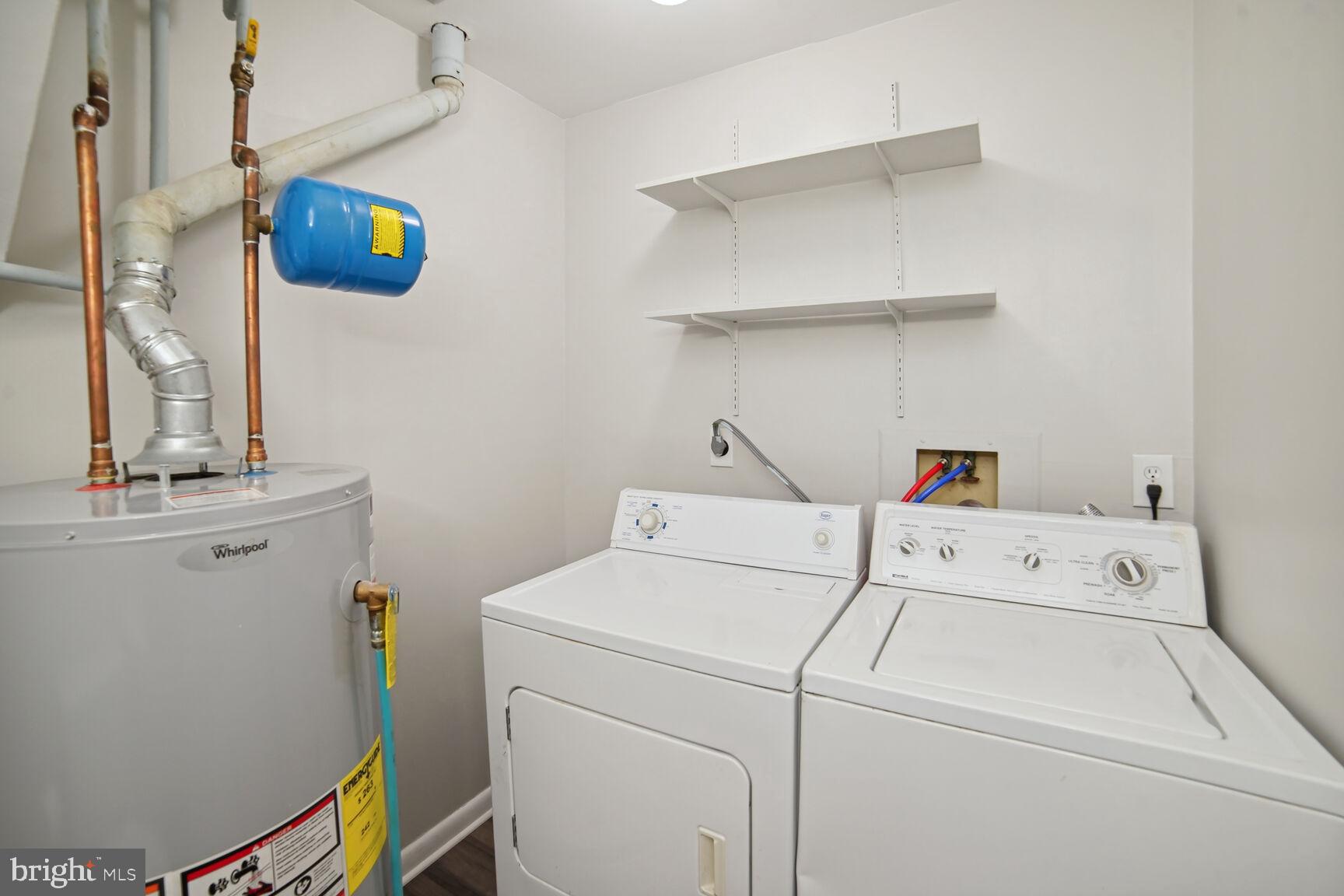 WHISKEY BOTTOM - Residential