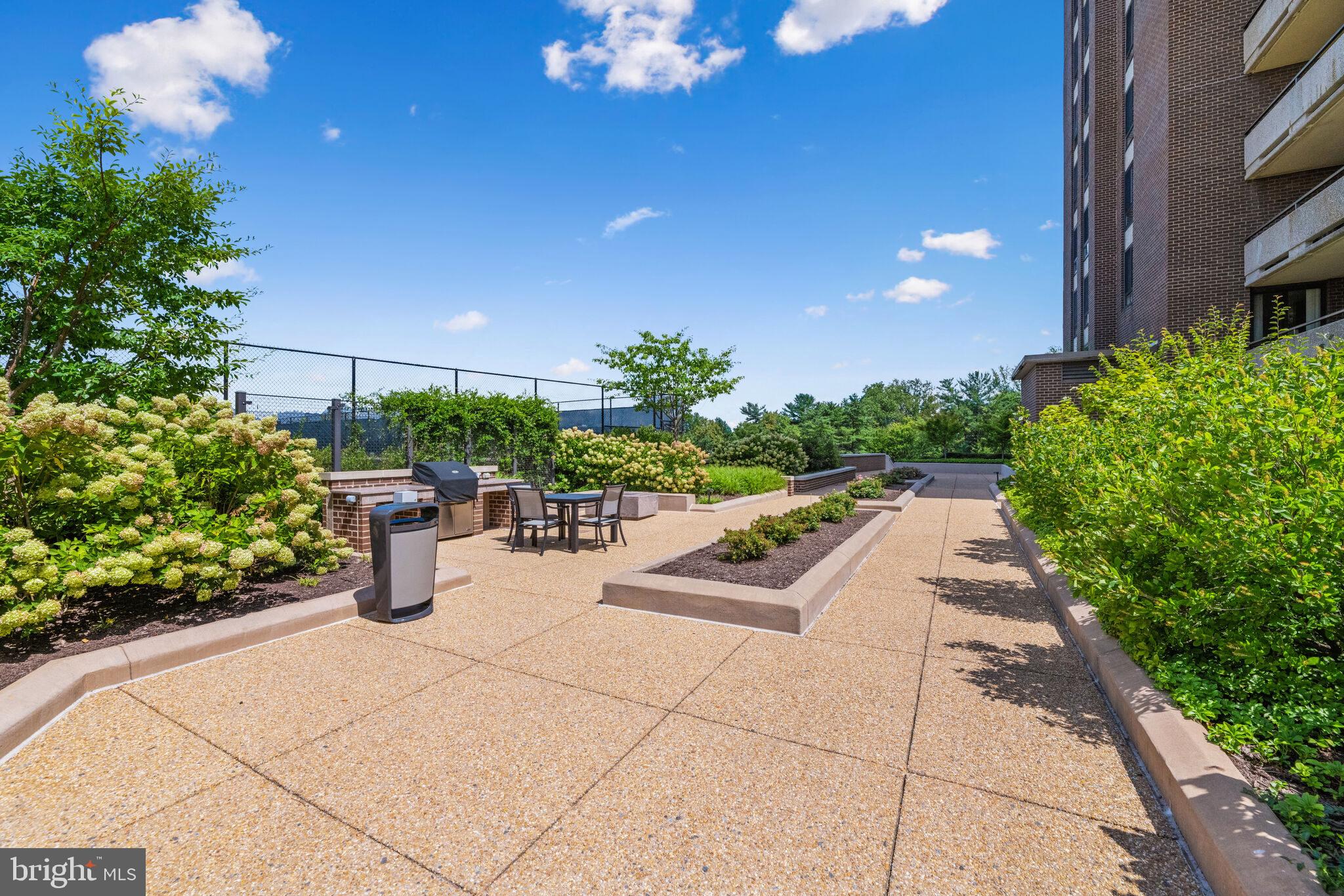 REGENCY AT MCLEAN - Residential