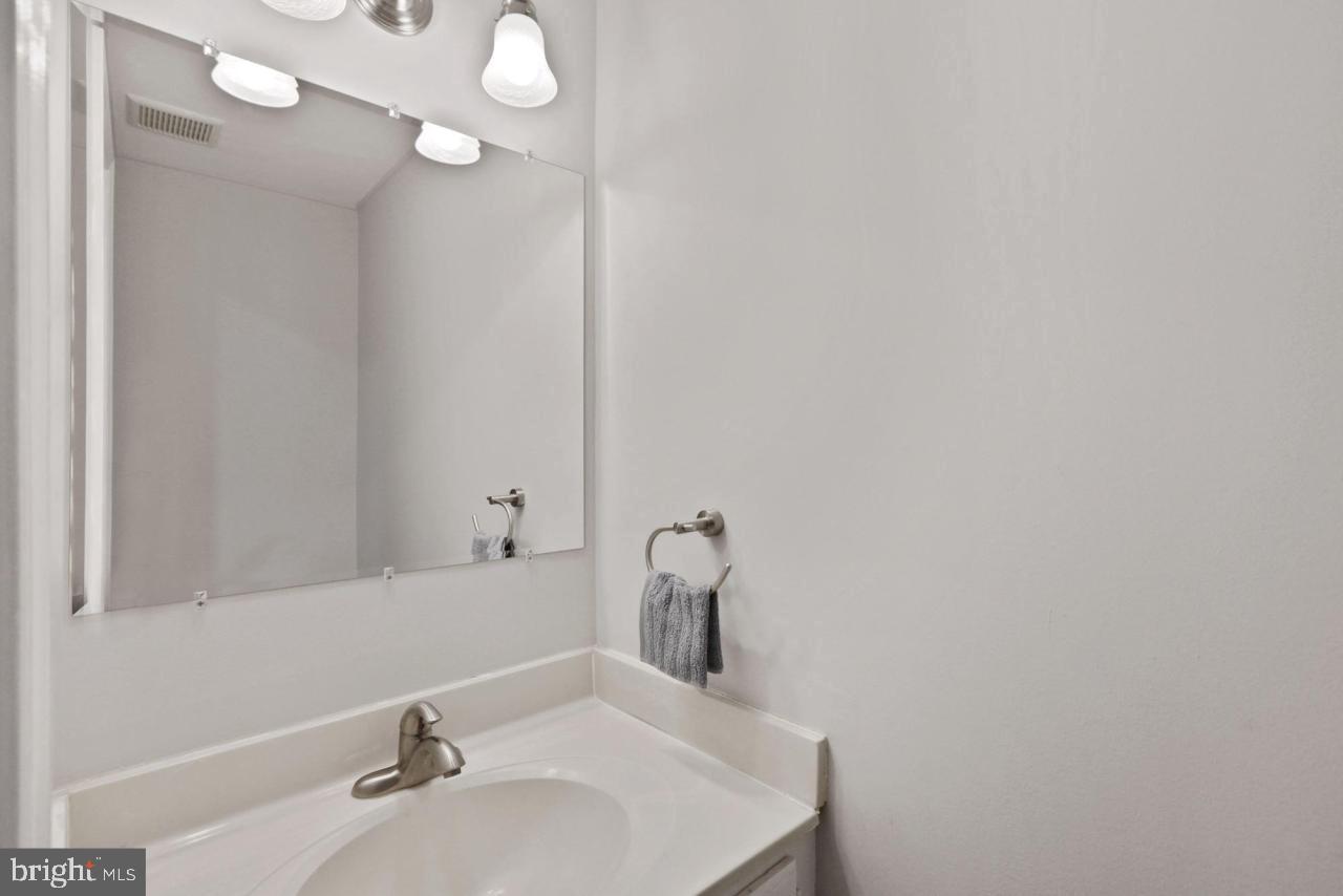 WHISPERWOOD - Residential Lease