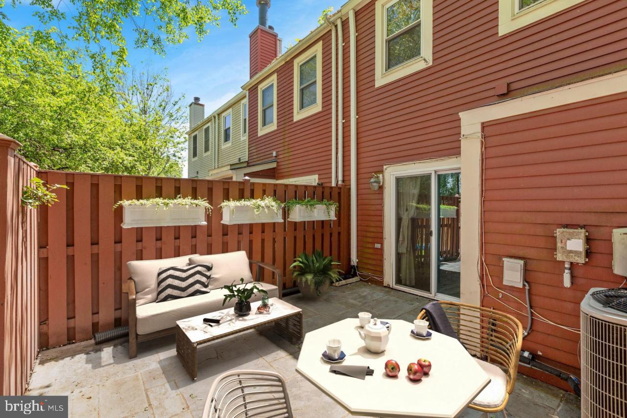 WHISPERWOOD - Residential Lease