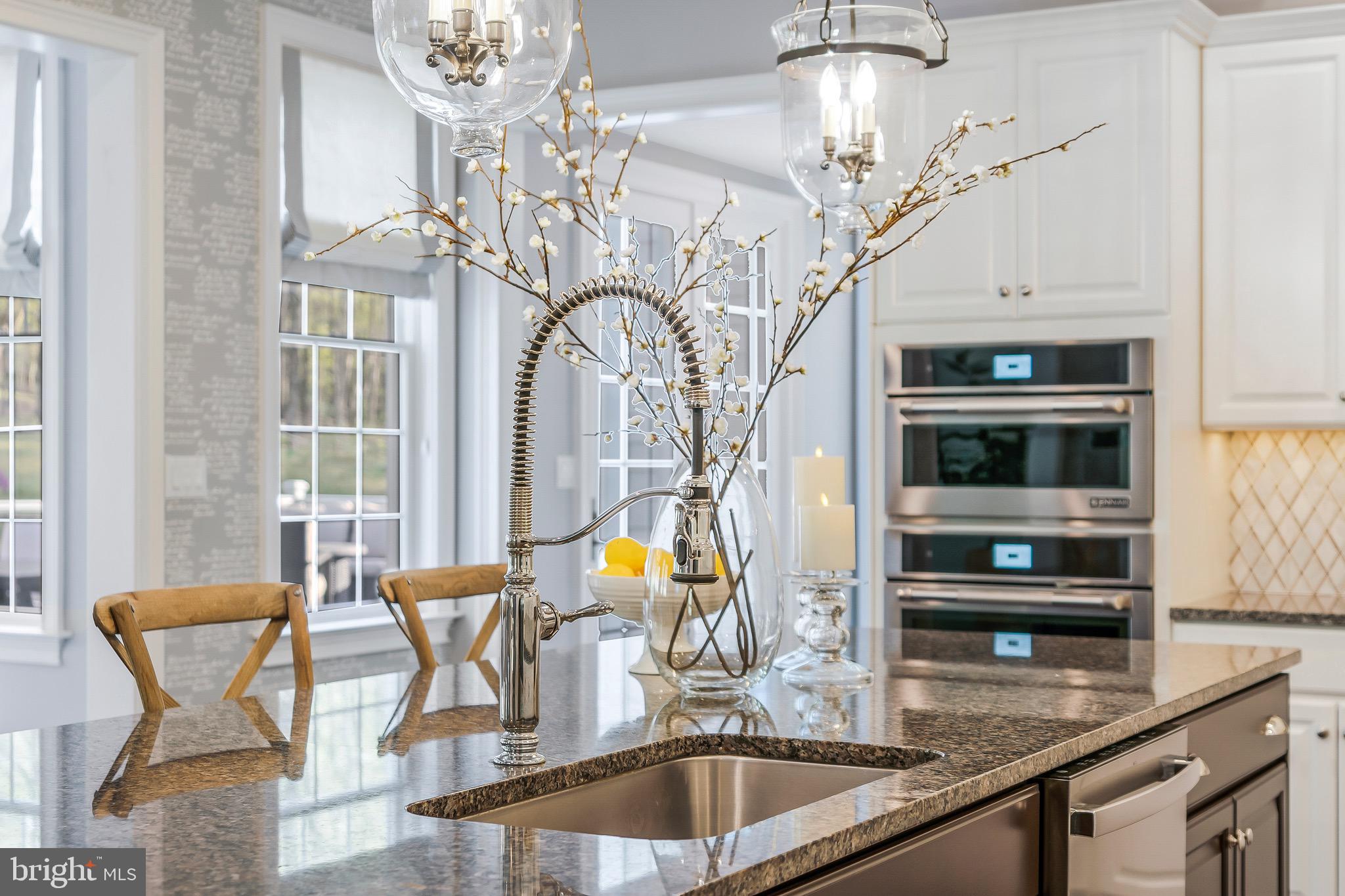 DUTCHESS FARM ESTS - Residential