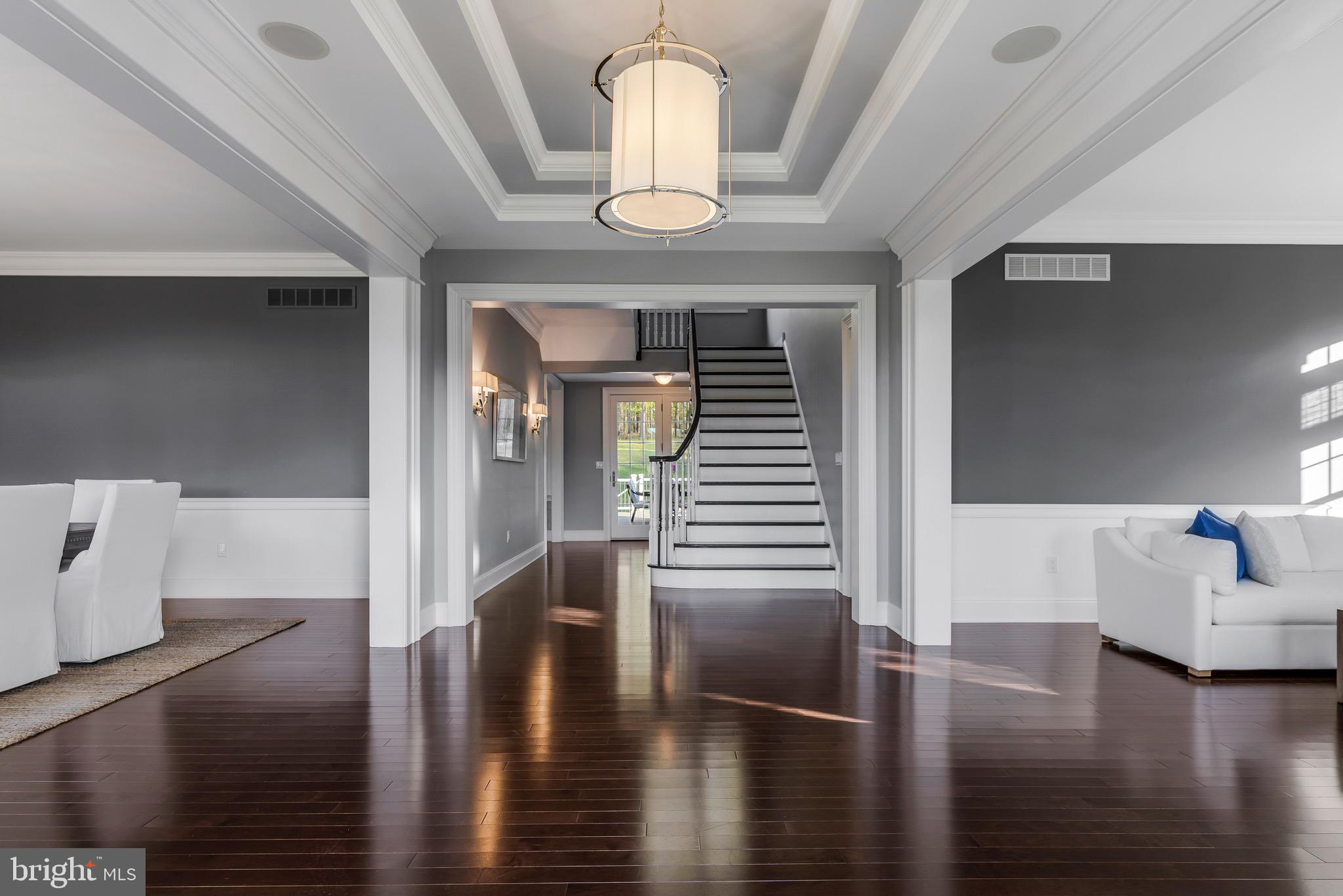 DUTCHESS FARM ESTS - Residential