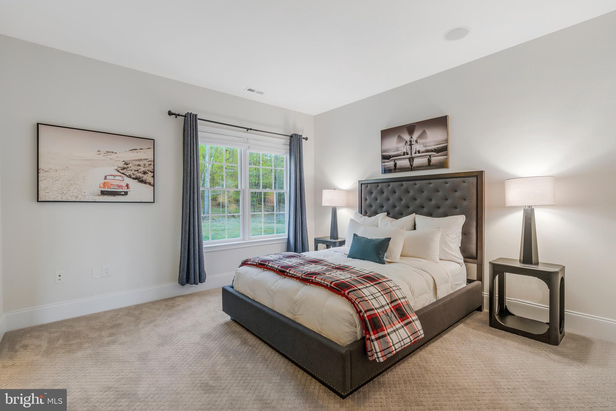 DUTCHESS FARM ESTS - Residential