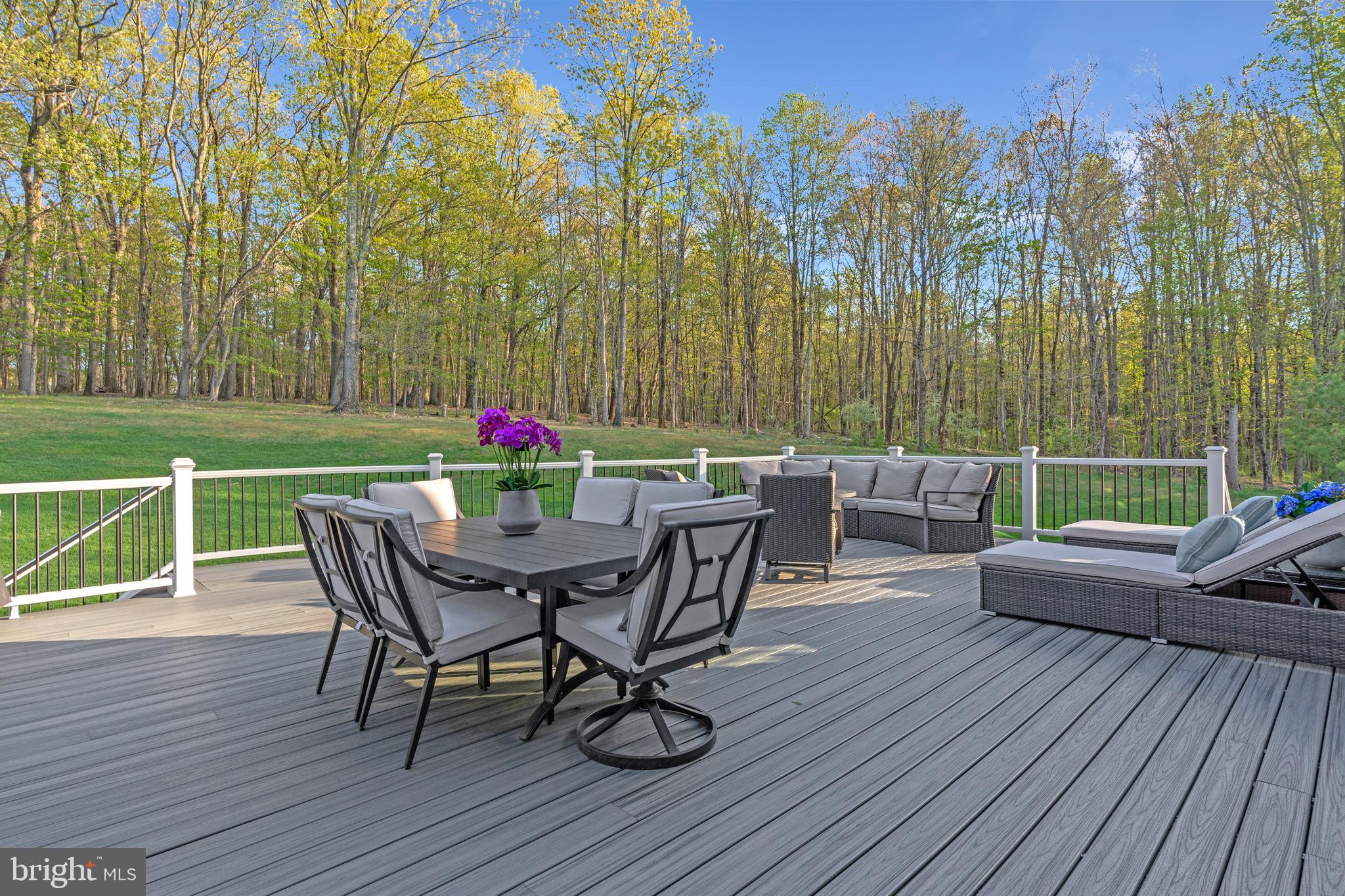 DUTCHESS FARM ESTS - Residential