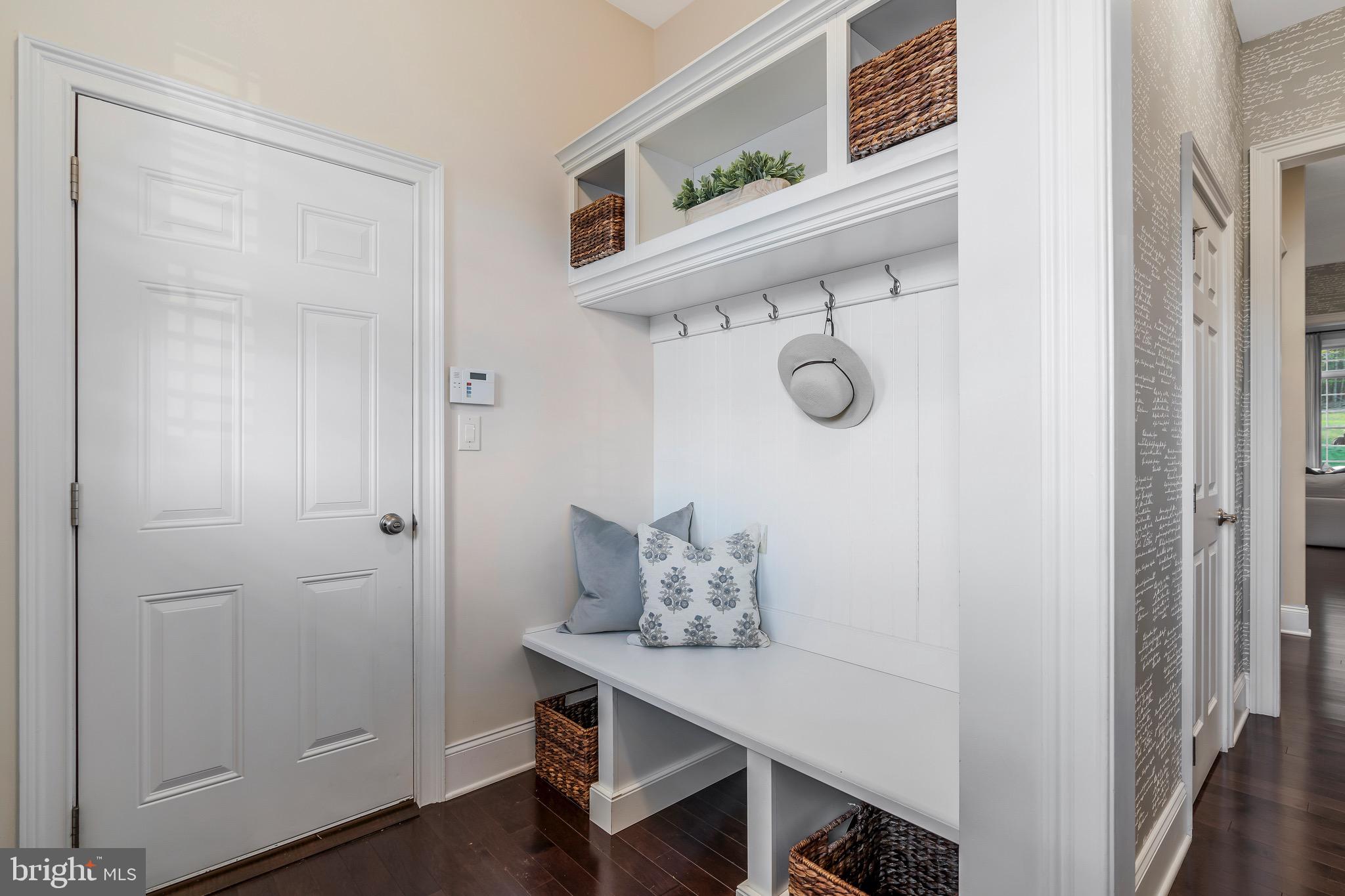 DUTCHESS FARM ESTS - Residential