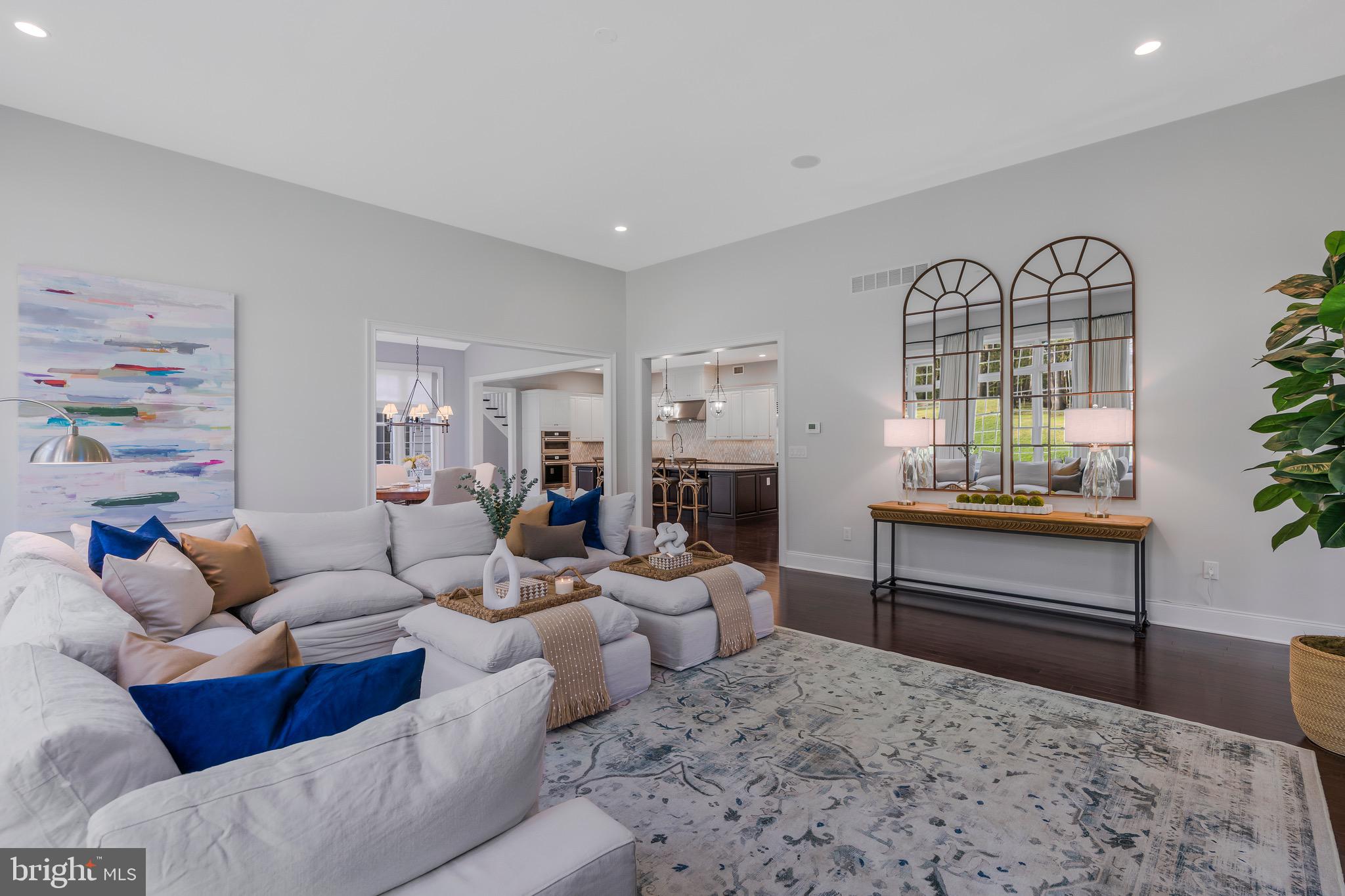 DUTCHESS FARM ESTS - Residential