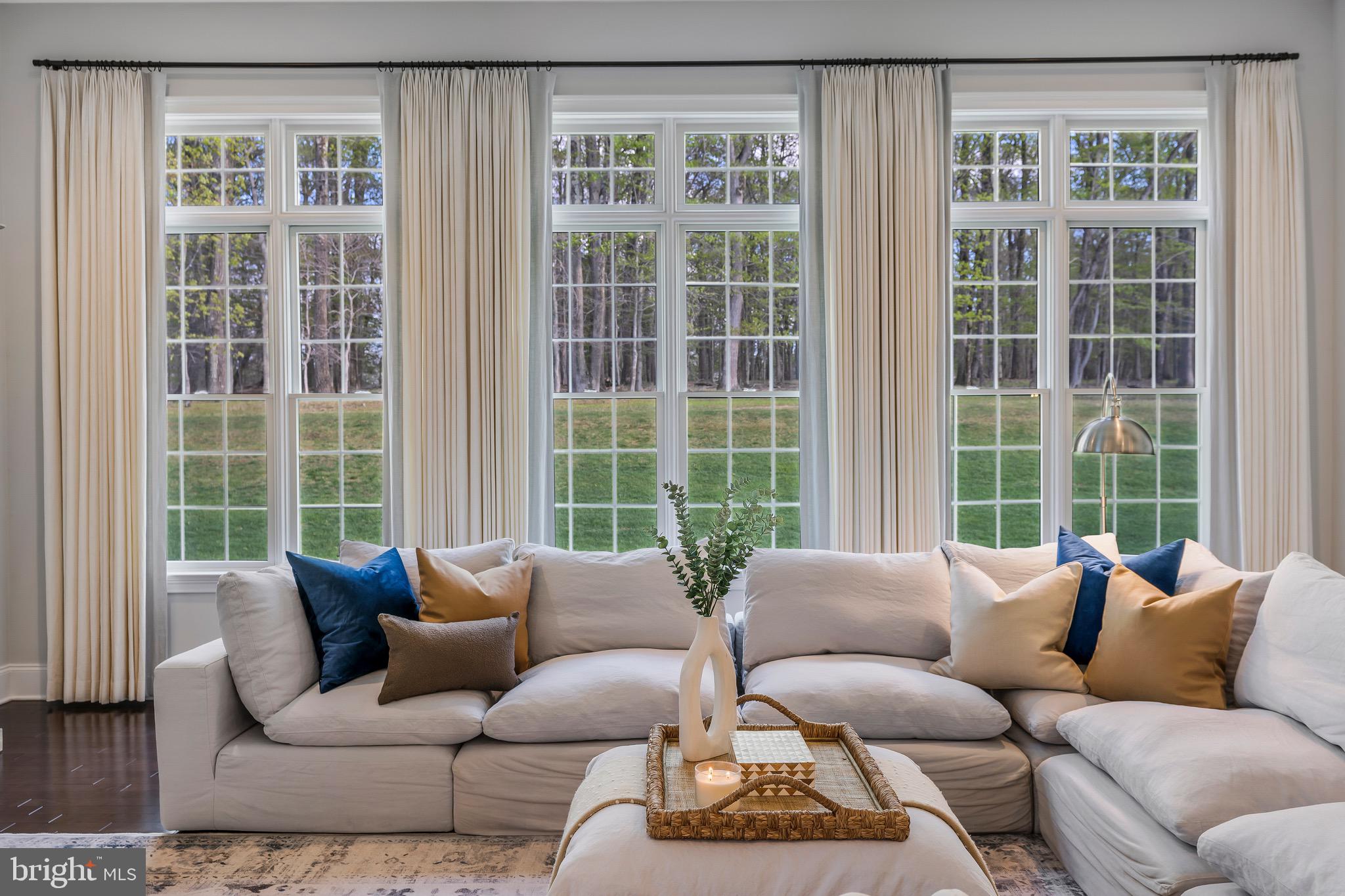 DUTCHESS FARM ESTS - Residential