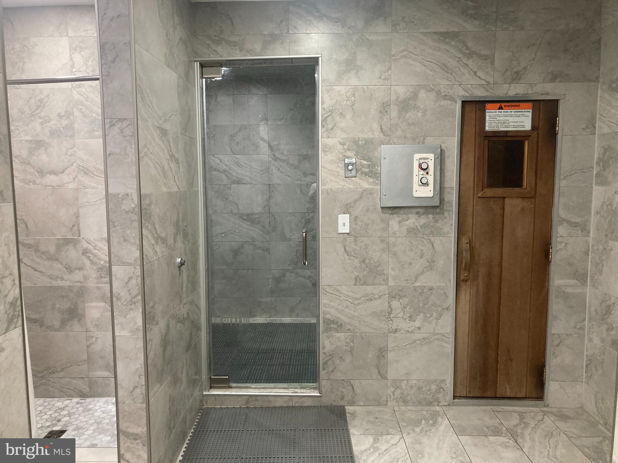 SKYLINE SQUARE CONDO - Residential Lease