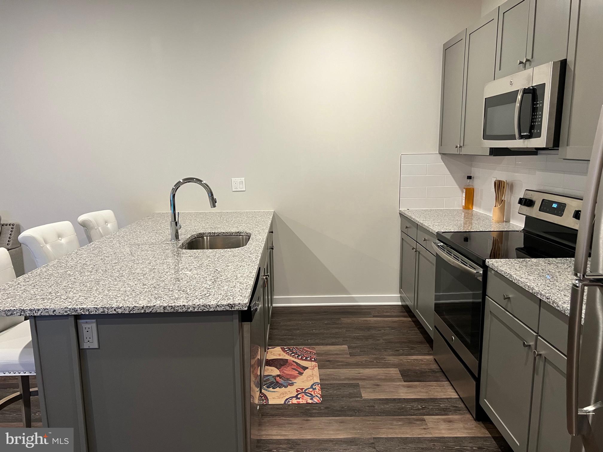 PHILADELPHIA (WEST) - Residential