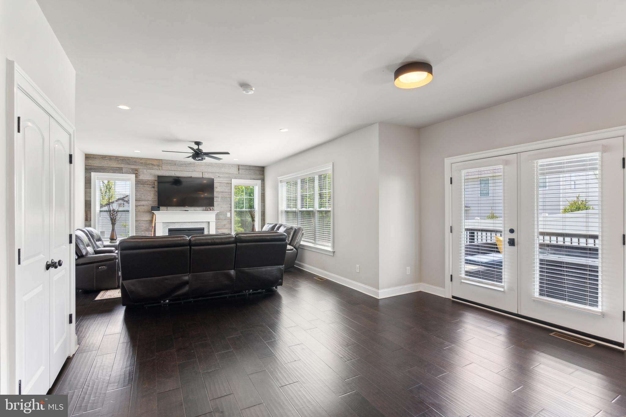 GOSHEN WALK - Residential