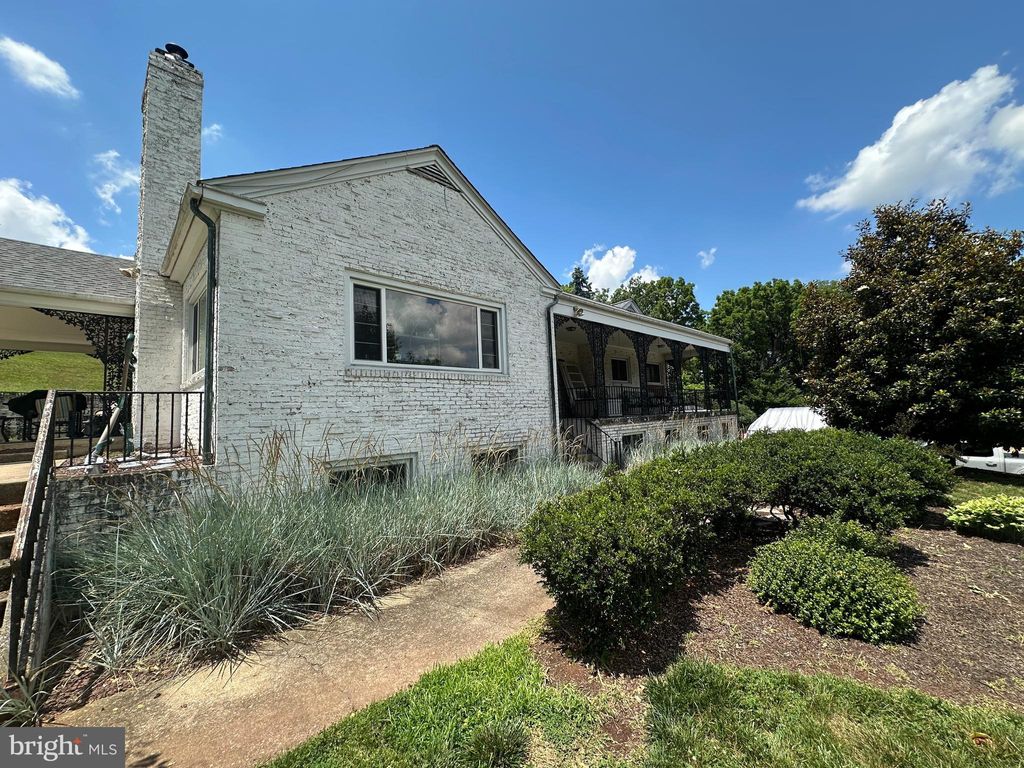 Photo of 1625 Haviland Road, YORK, PA 17408 (MLS # PAYK2089432)