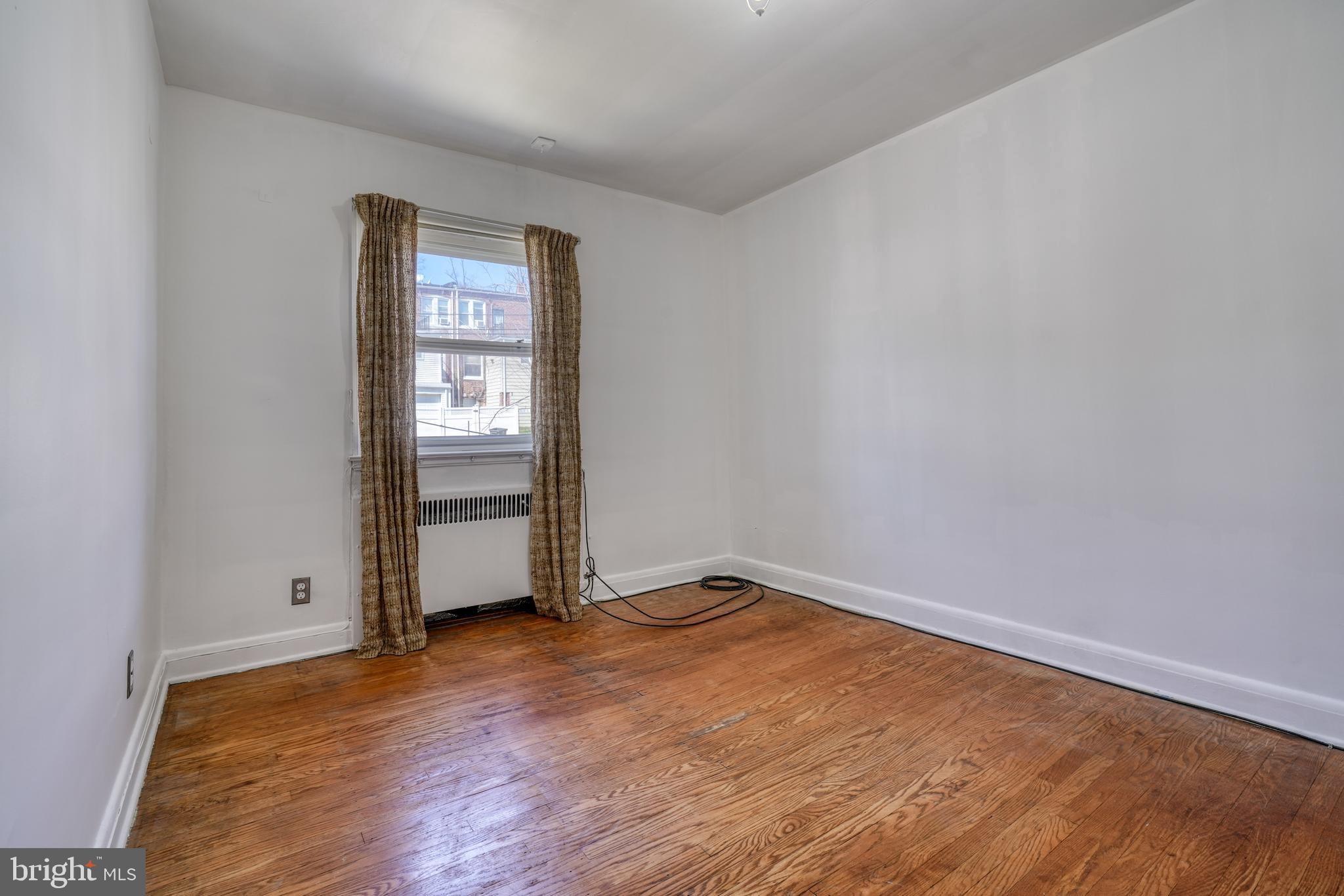 MONDAWMIN - Residential