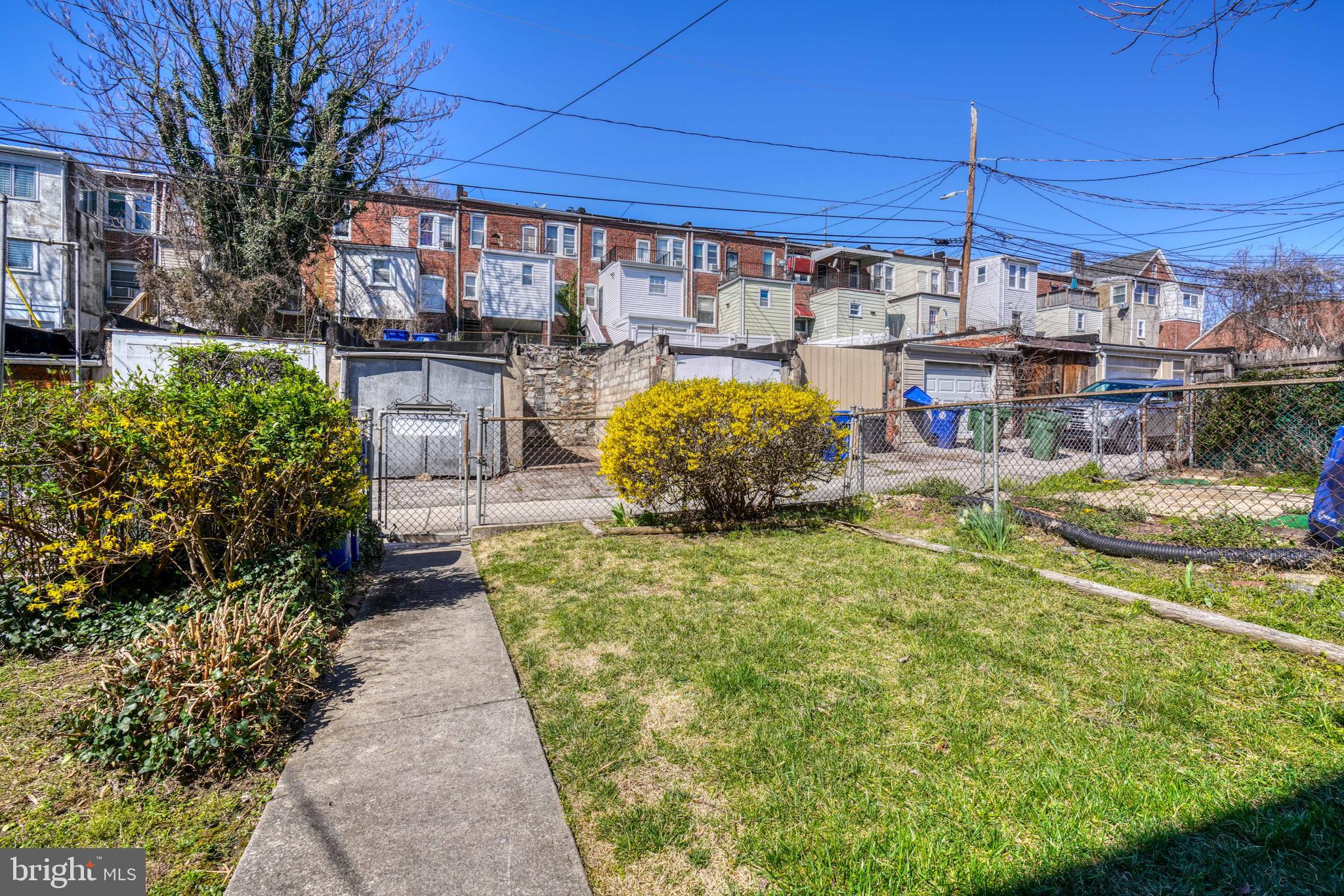 MONDAWMIN - Residential