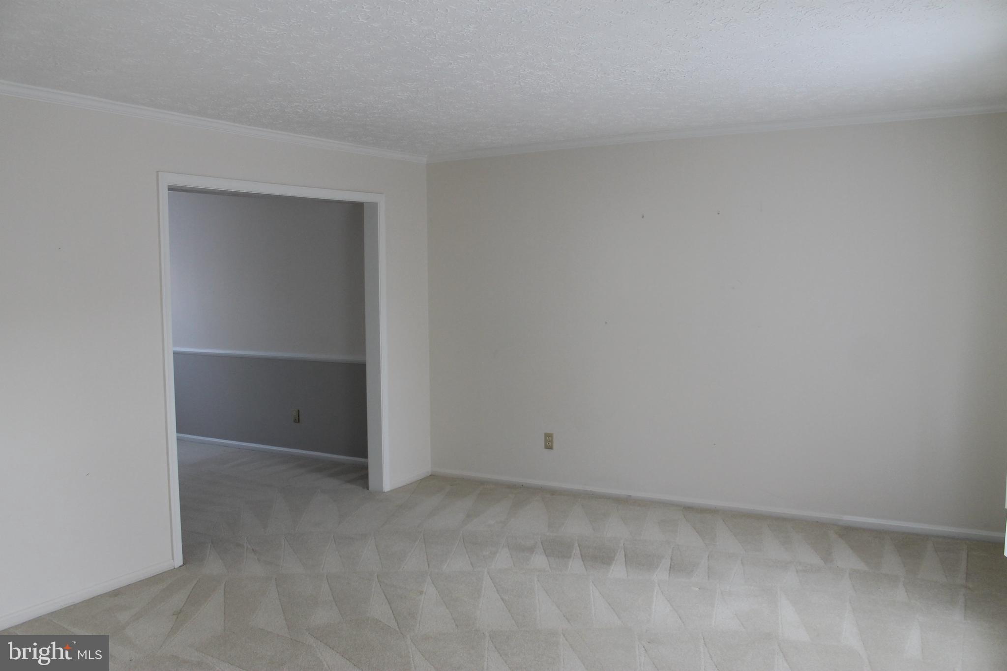 LINTHICUM OAKS - Residential