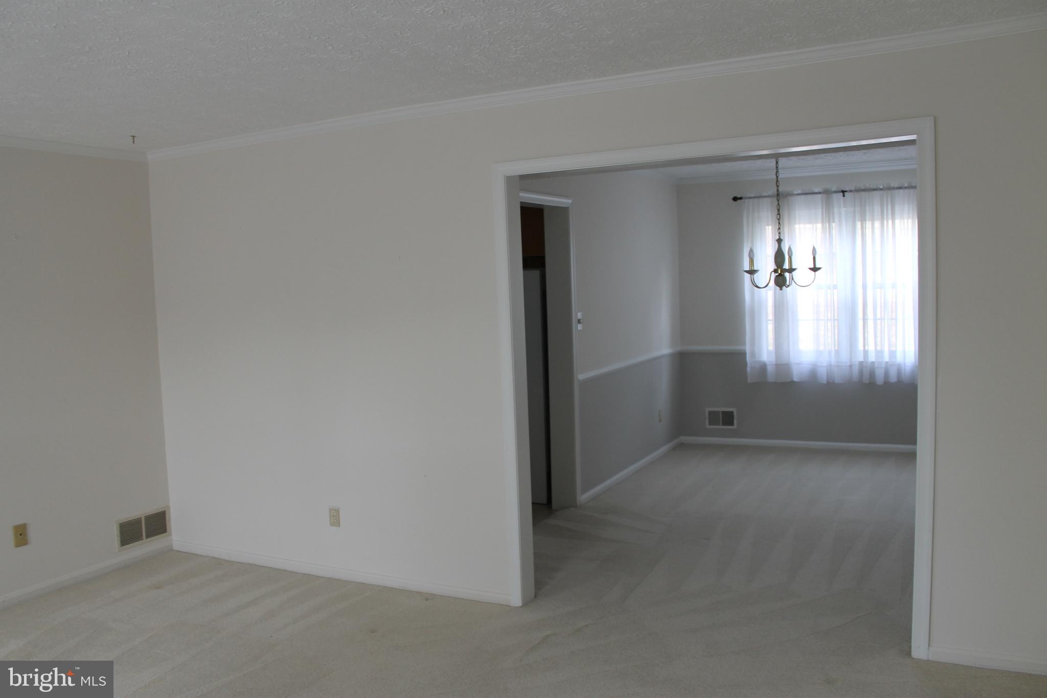 LINTHICUM OAKS - Residential