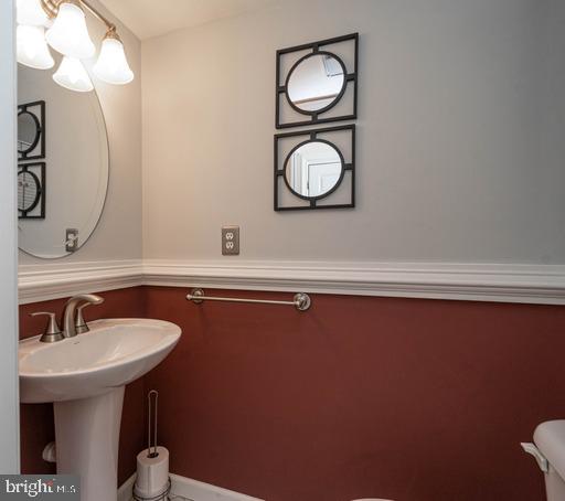 LINTHICUM OAKS - Residential