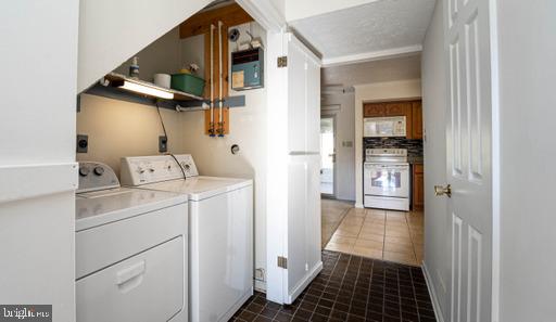 LINTHICUM OAKS - Residential