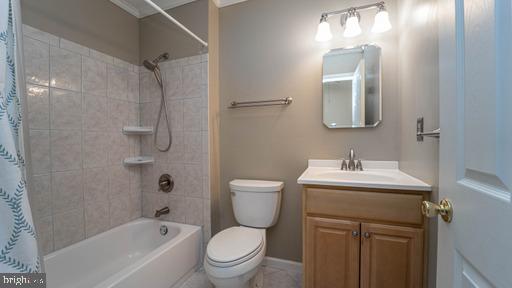 LINTHICUM OAKS - Residential