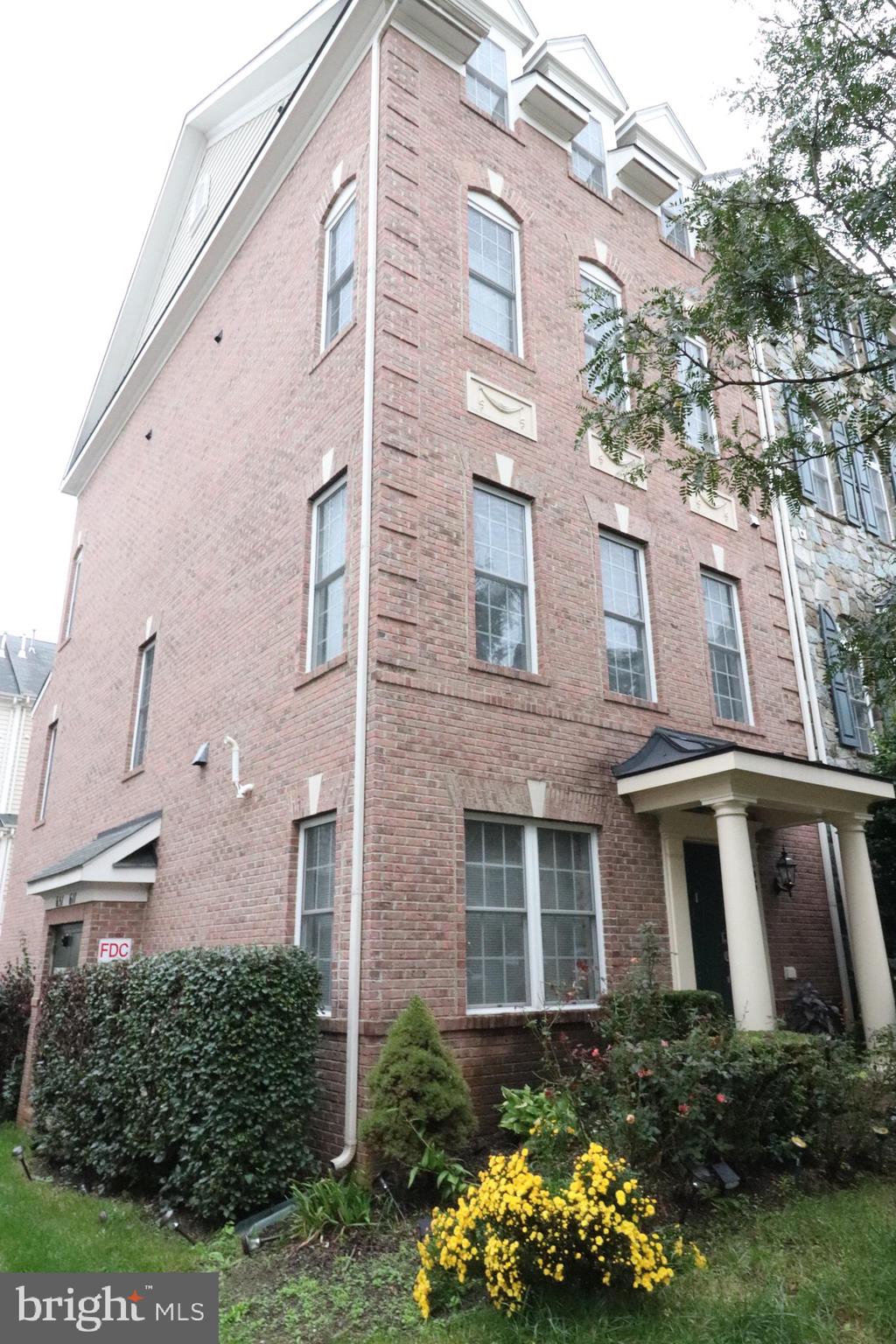 HIDDEN CREEK - Residential Lease