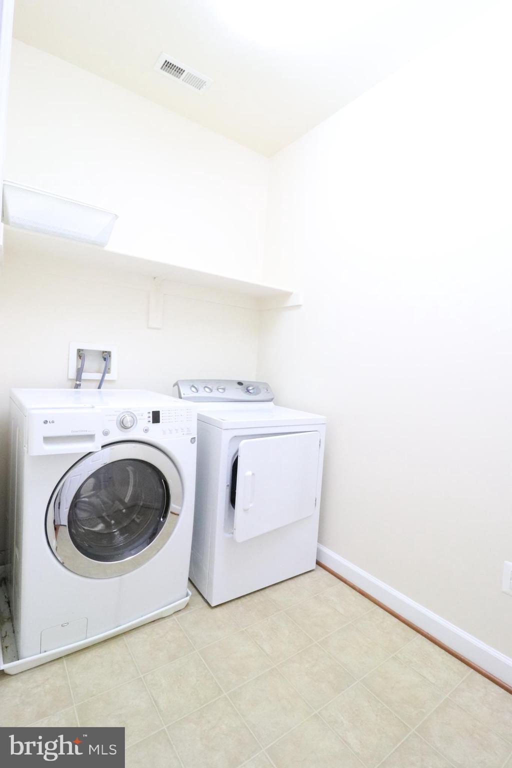 HIDDEN CREEK - Residential Lease