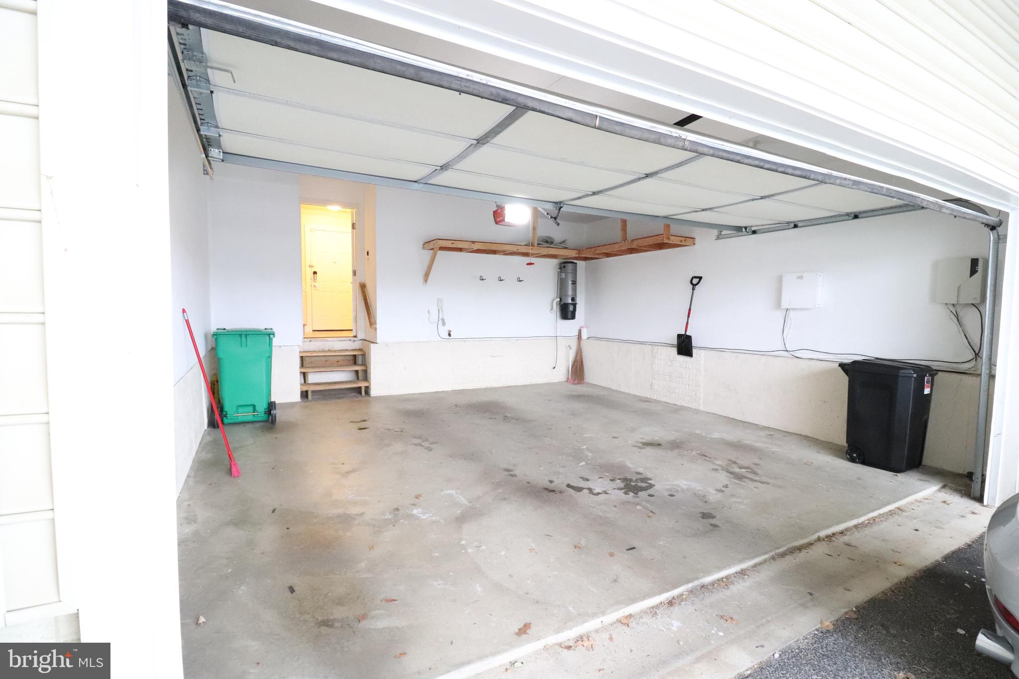 HIDDEN CREEK - Residential Lease