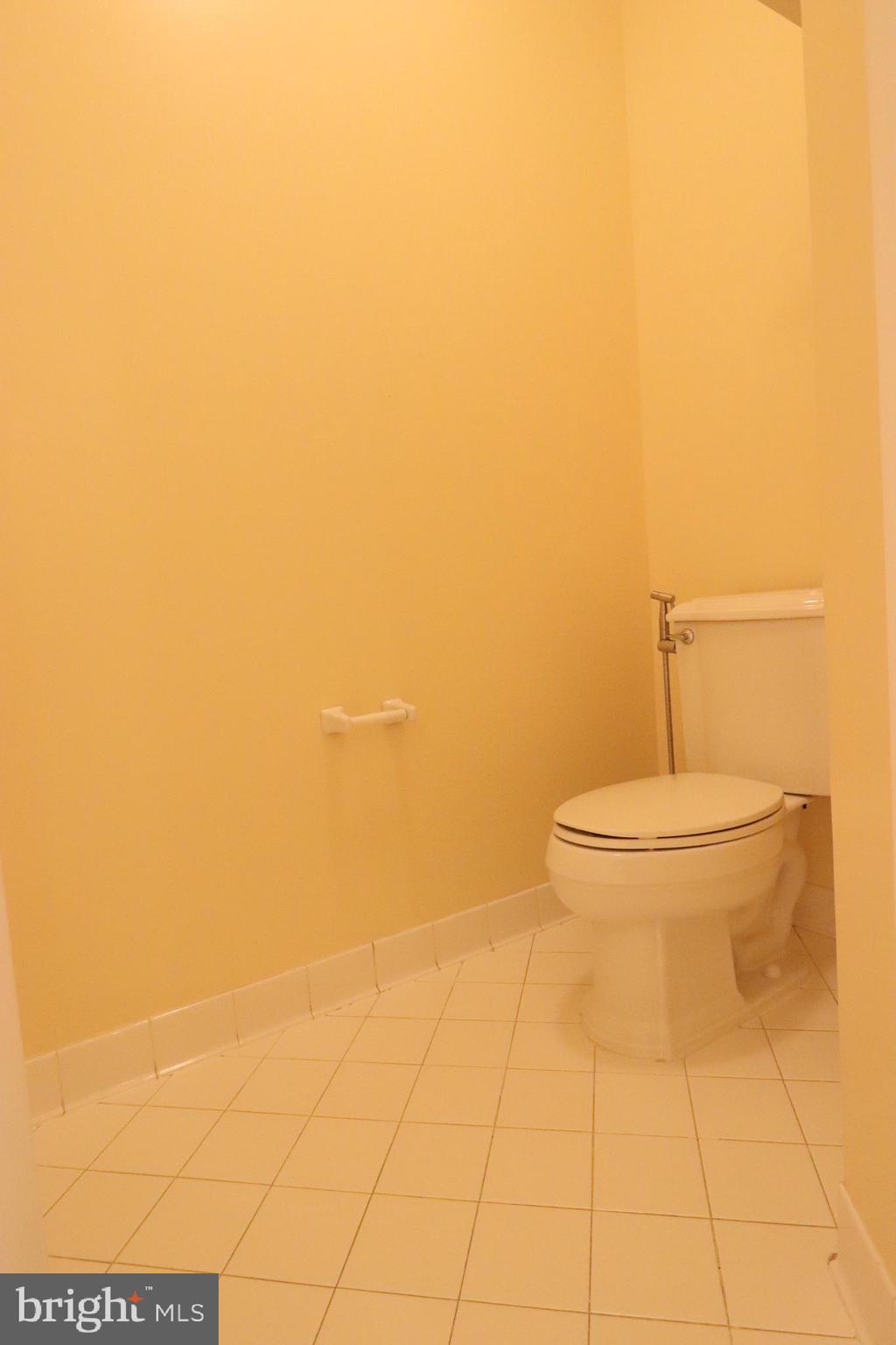 HIDDEN CREEK - Residential Lease