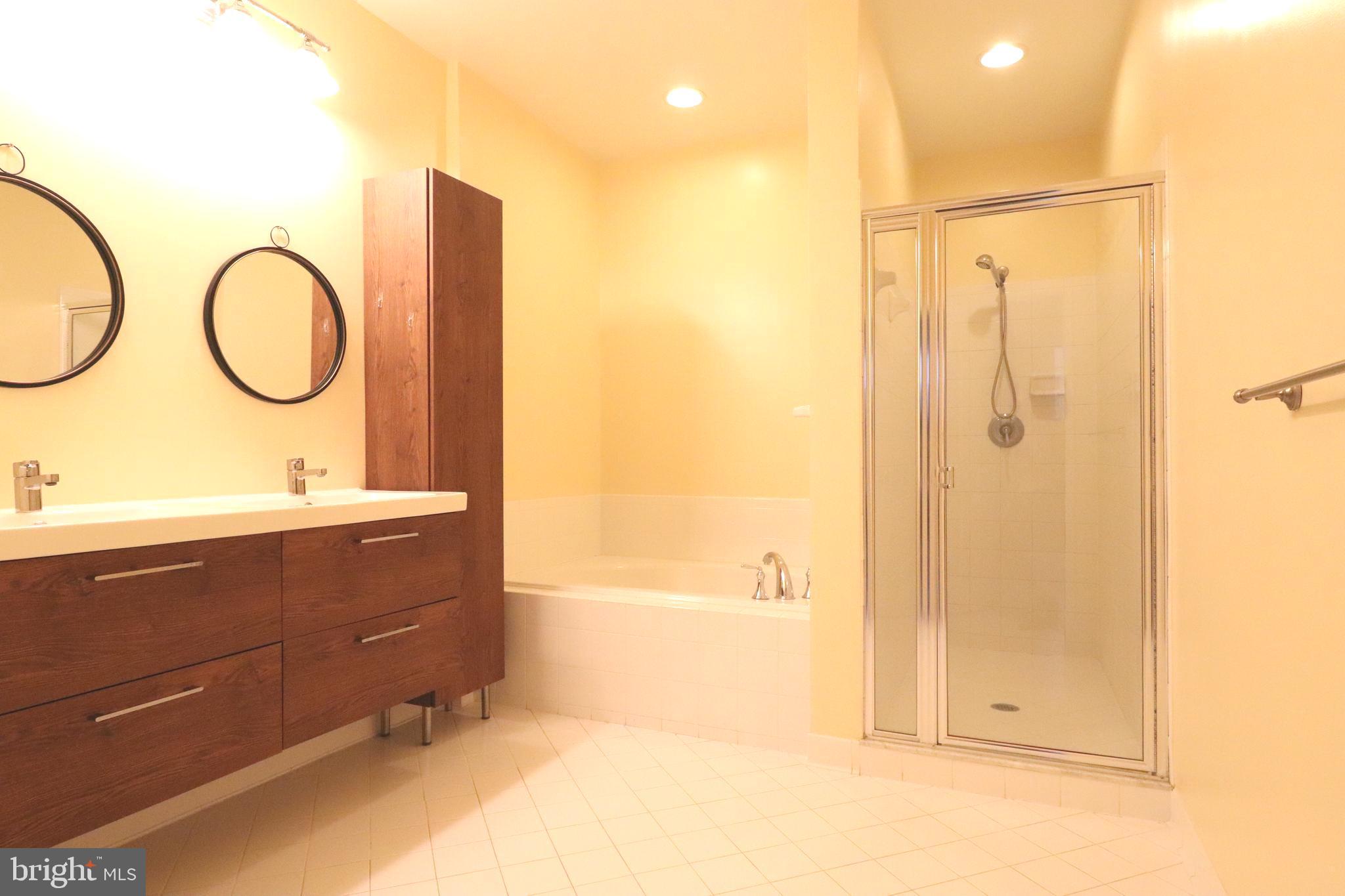 HIDDEN CREEK - Residential Lease