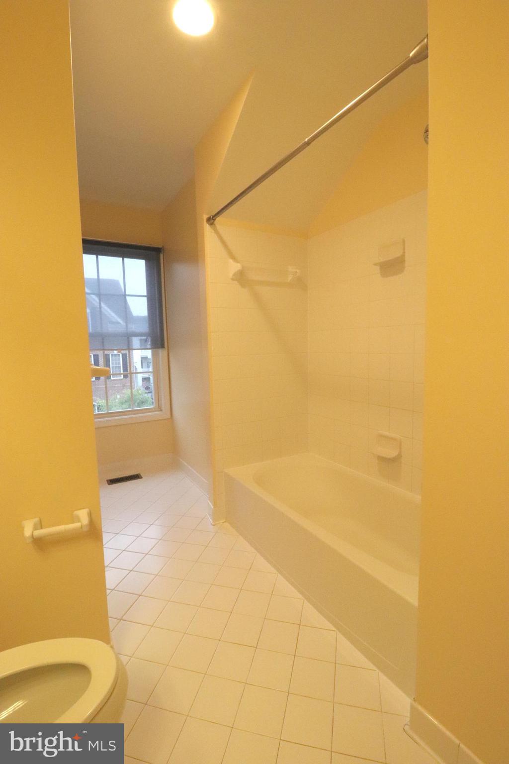 HIDDEN CREEK - Residential Lease