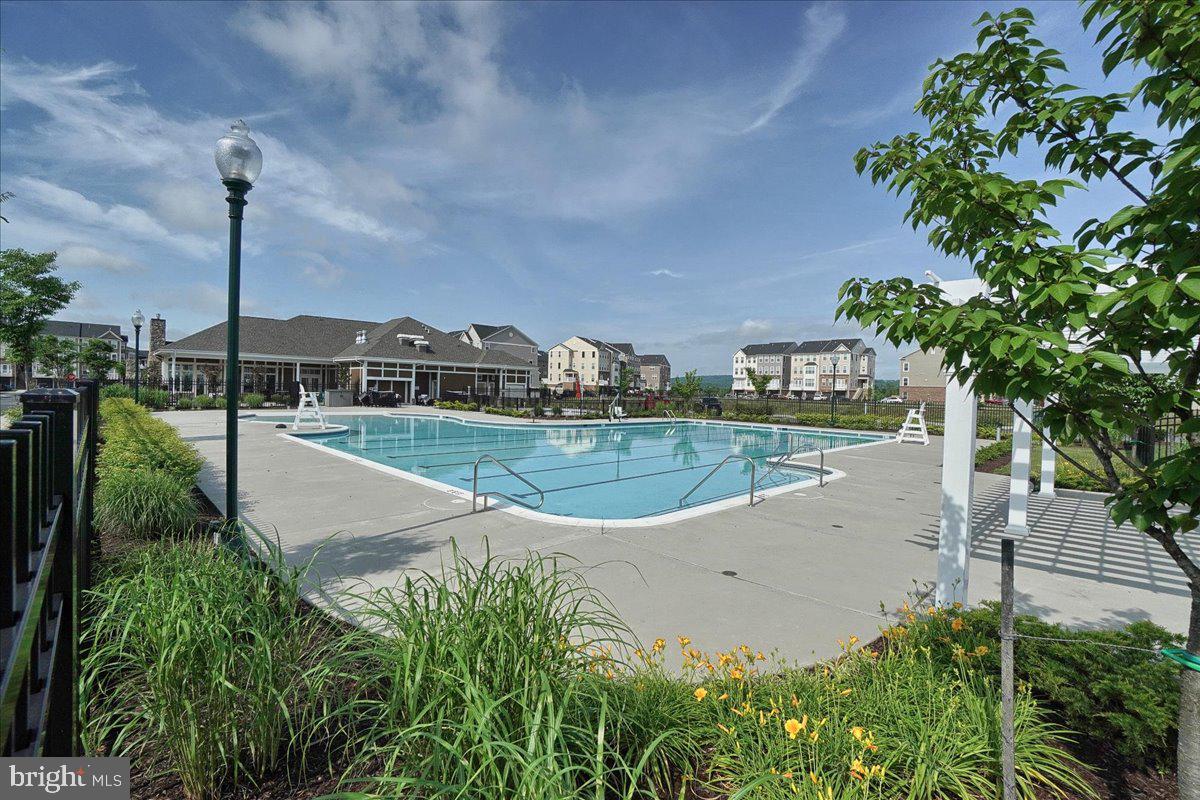 JEFFERSON PLACE - Residential